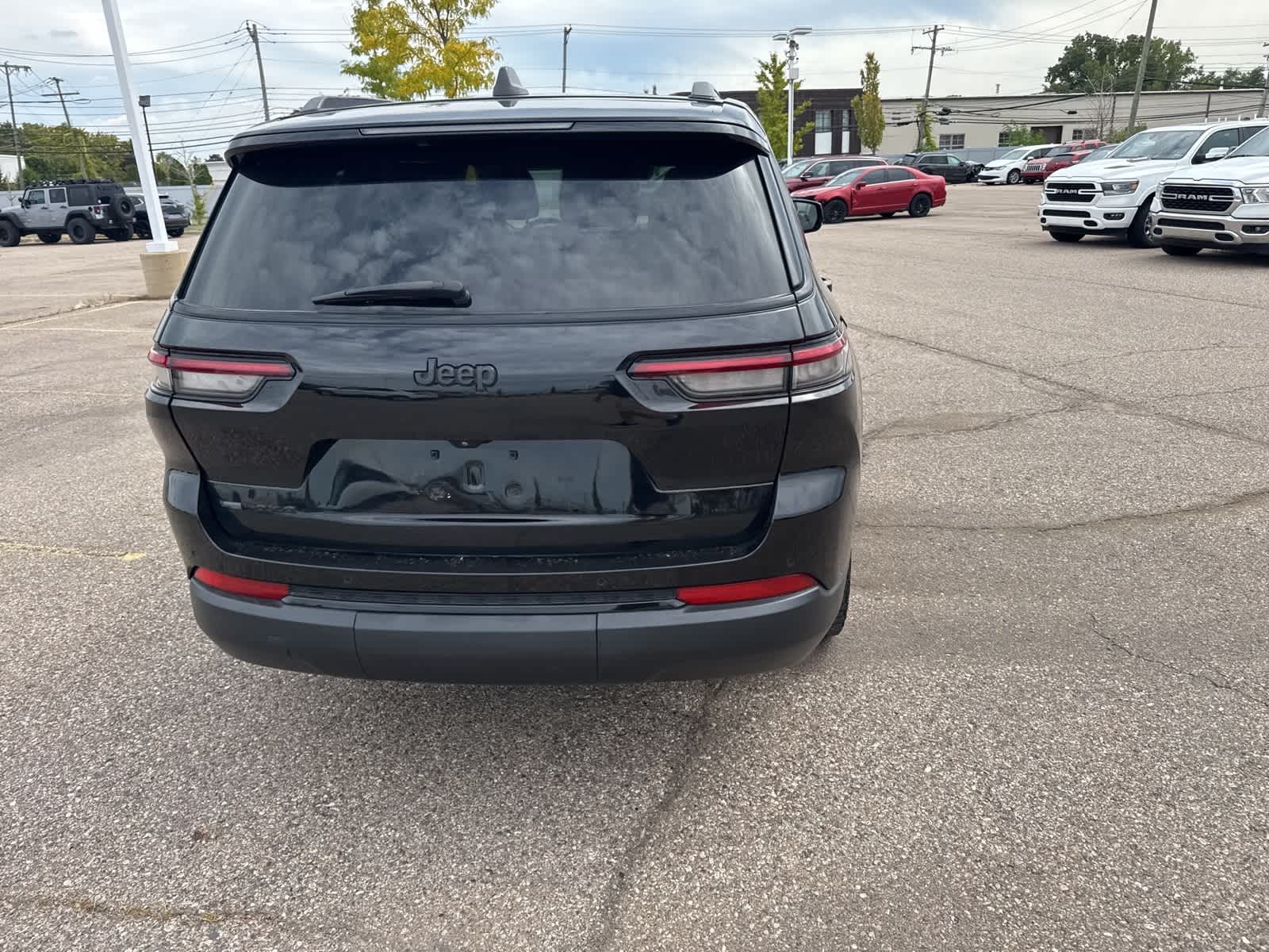 Thumbnail: 2021 Jeep Grand Cherokee L - 17
