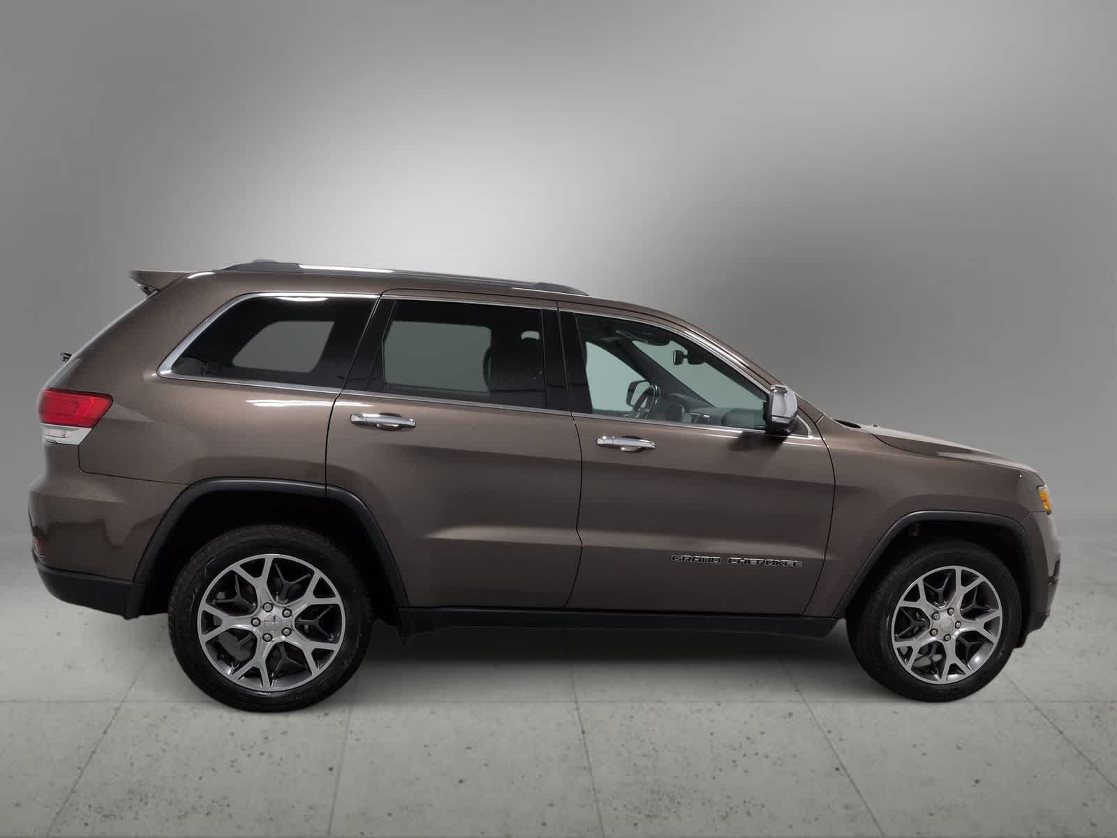 Thumbnail: 2019 Jeep Grand Cherokee - 9