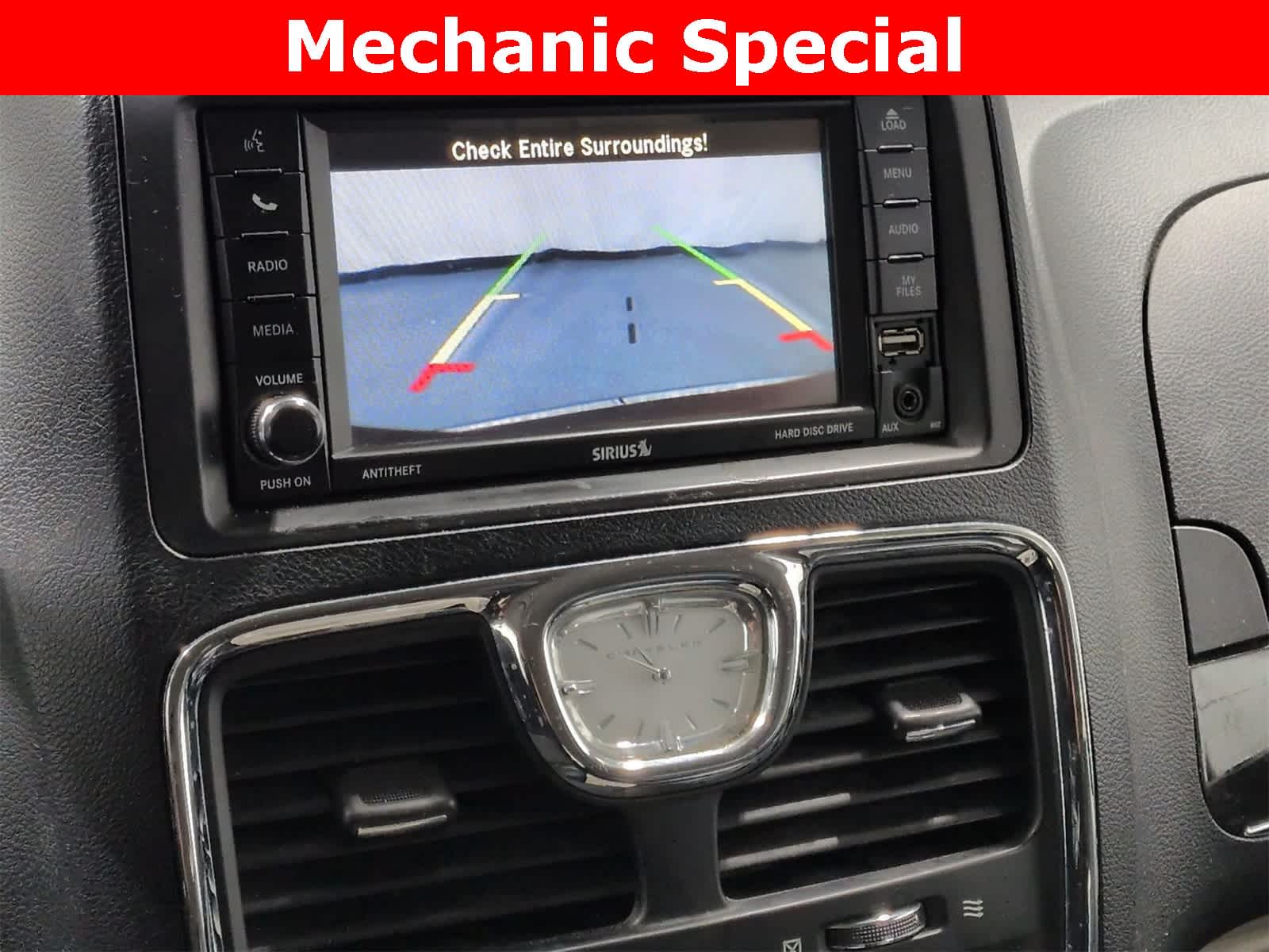 Thumbnail: 2012 Chrysler Town & Country - 29