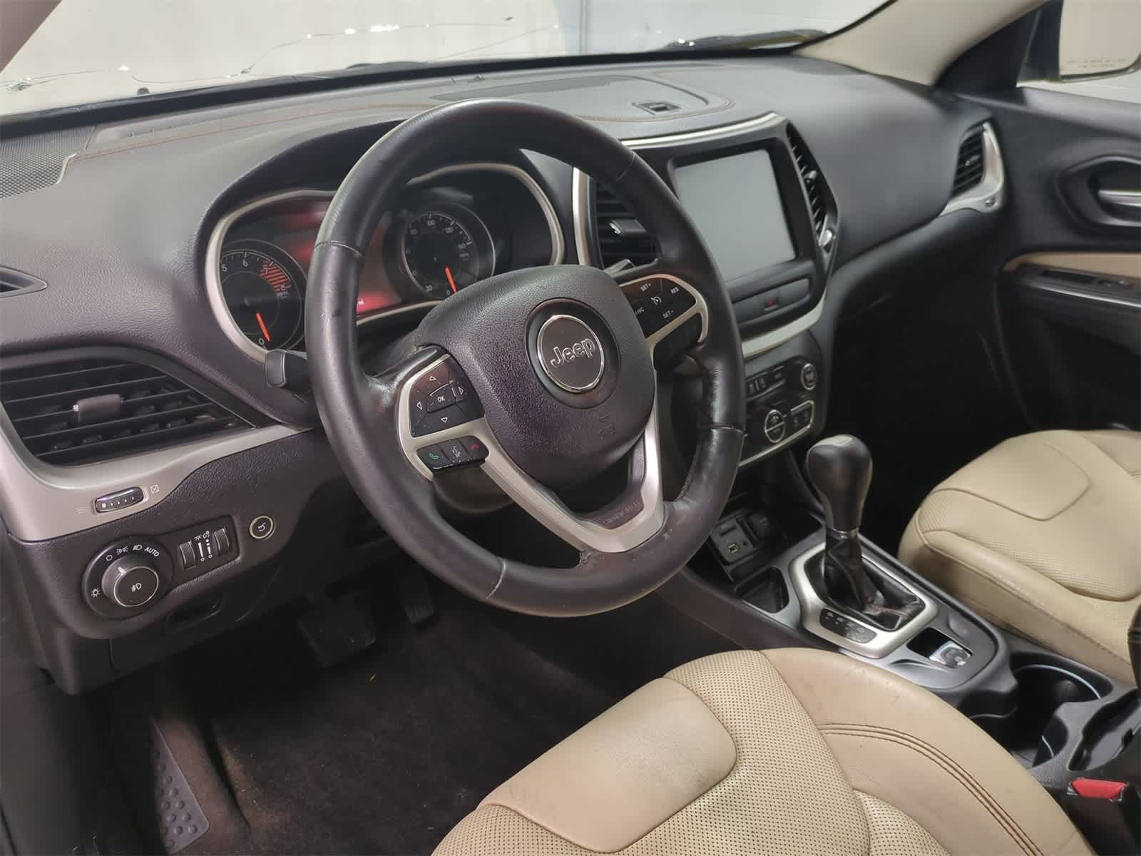 Thumbnail: 2016 Jeep Cherokee - 10