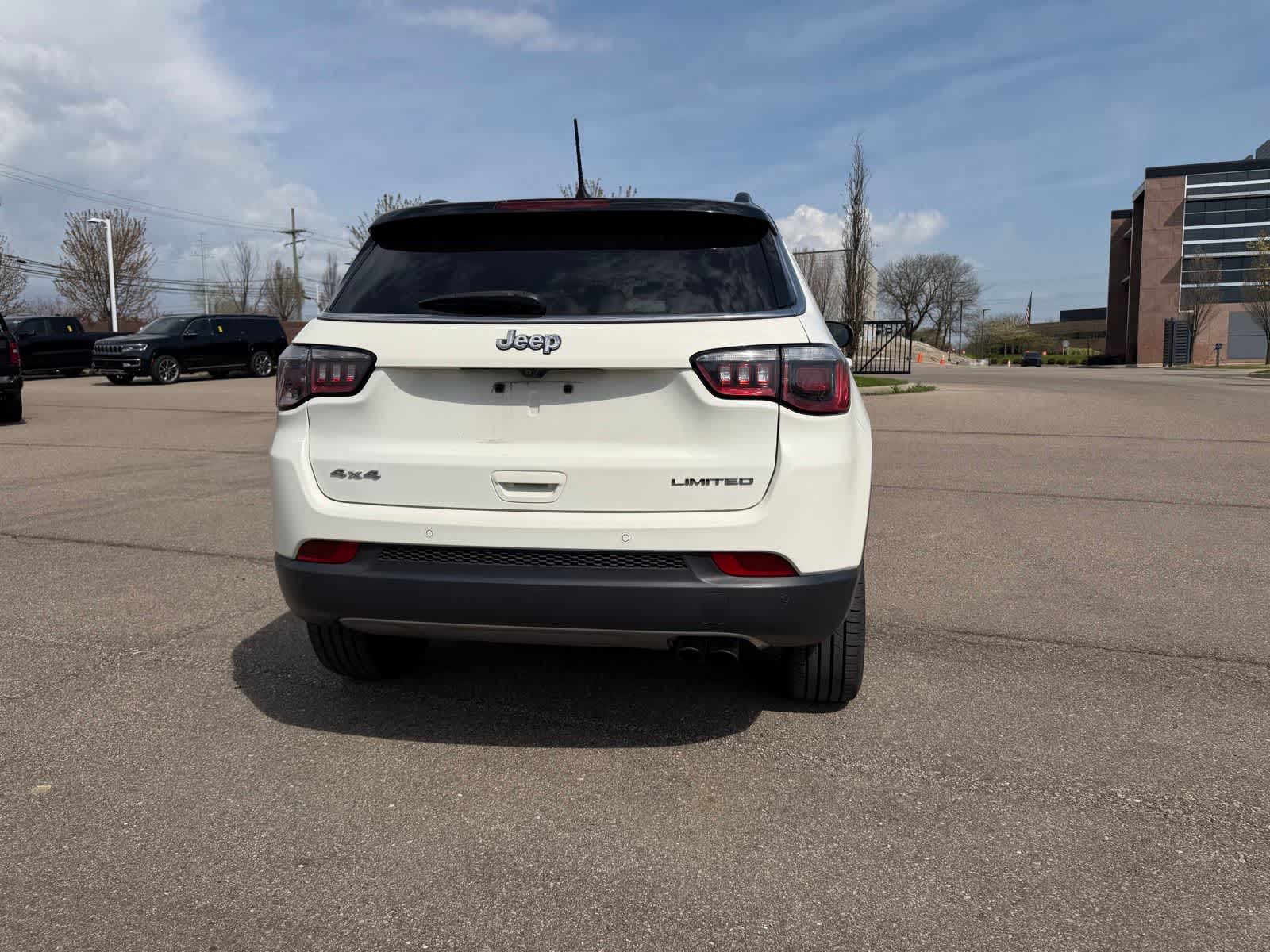 Thumbnail: 2019 Jeep Compass - 20