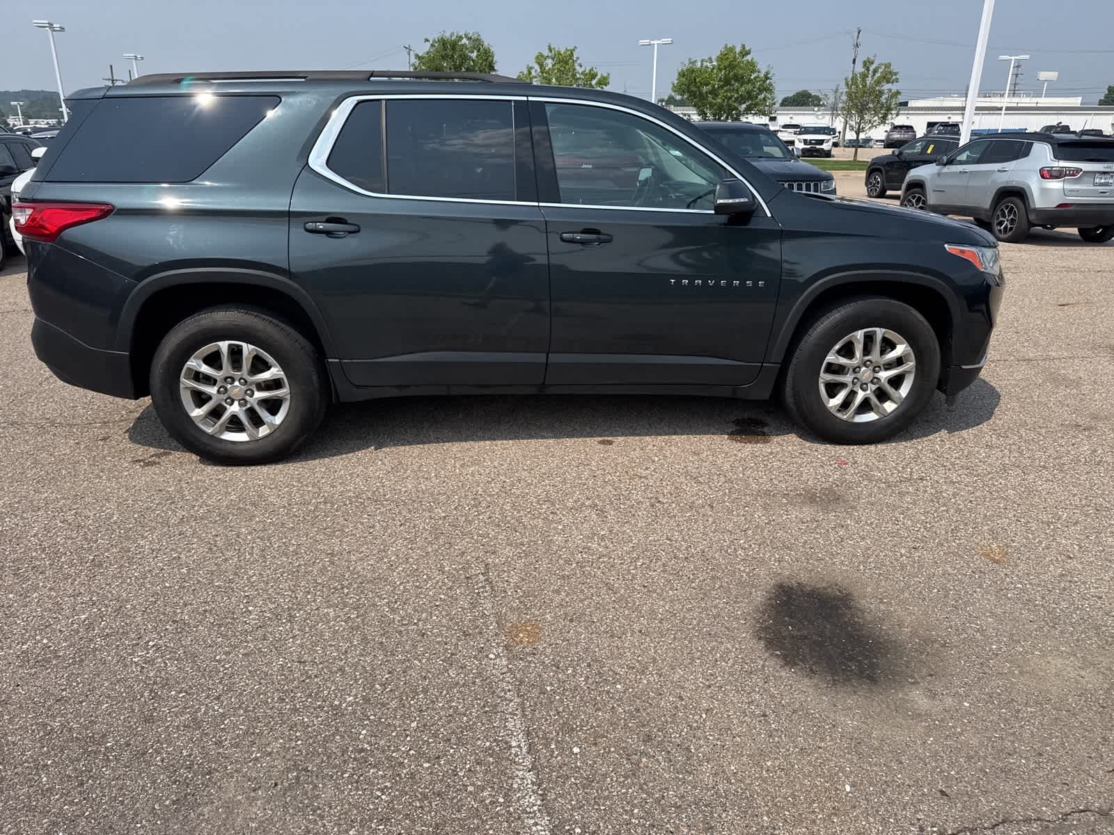 Thumbnail: 2021 Chevrolet Traverse - 12