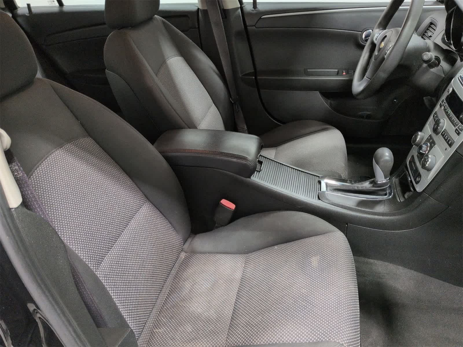 Thumbnail: 2009 Chevrolet Malibu - 22