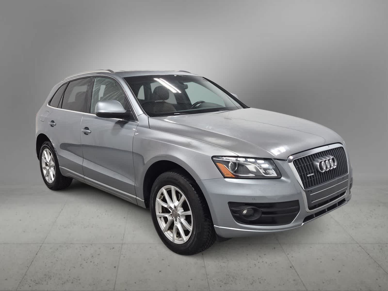 Thumbnail: 2011 Audi Q5 - 2