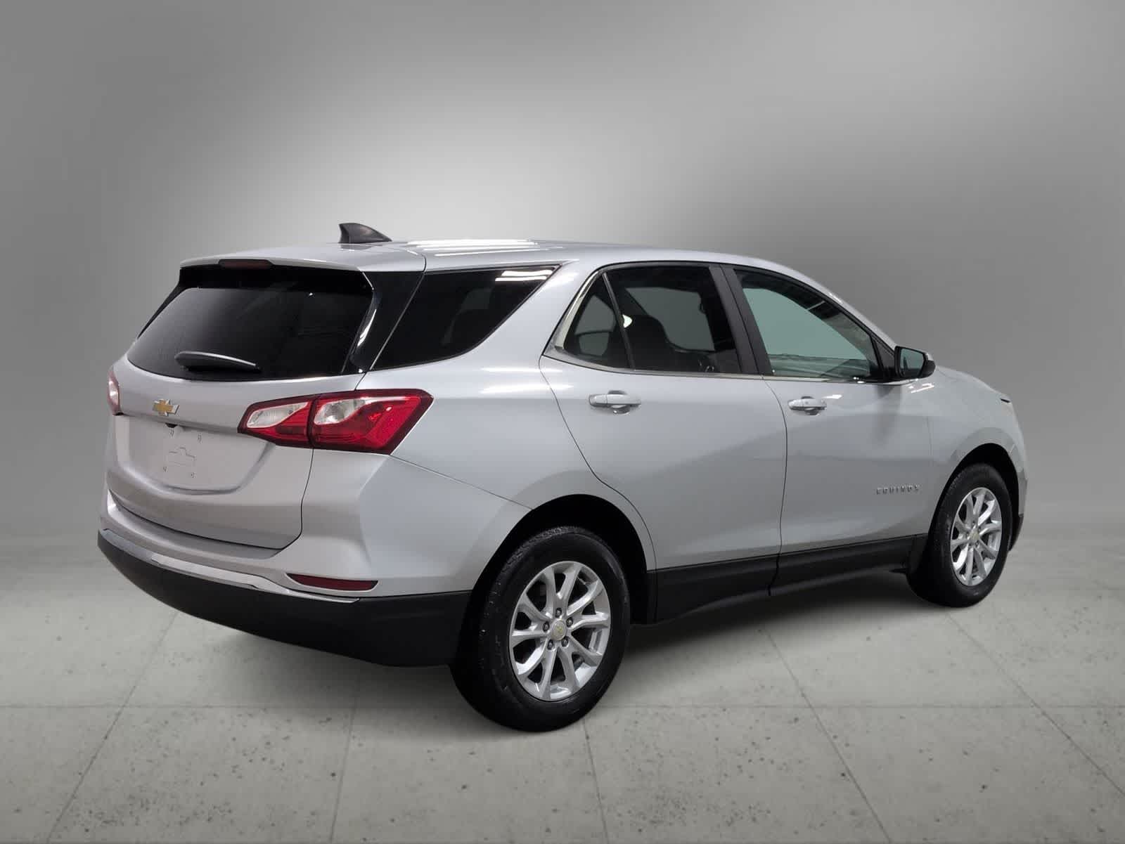 Thumbnail: 2021 Chevrolet Equinox - 8