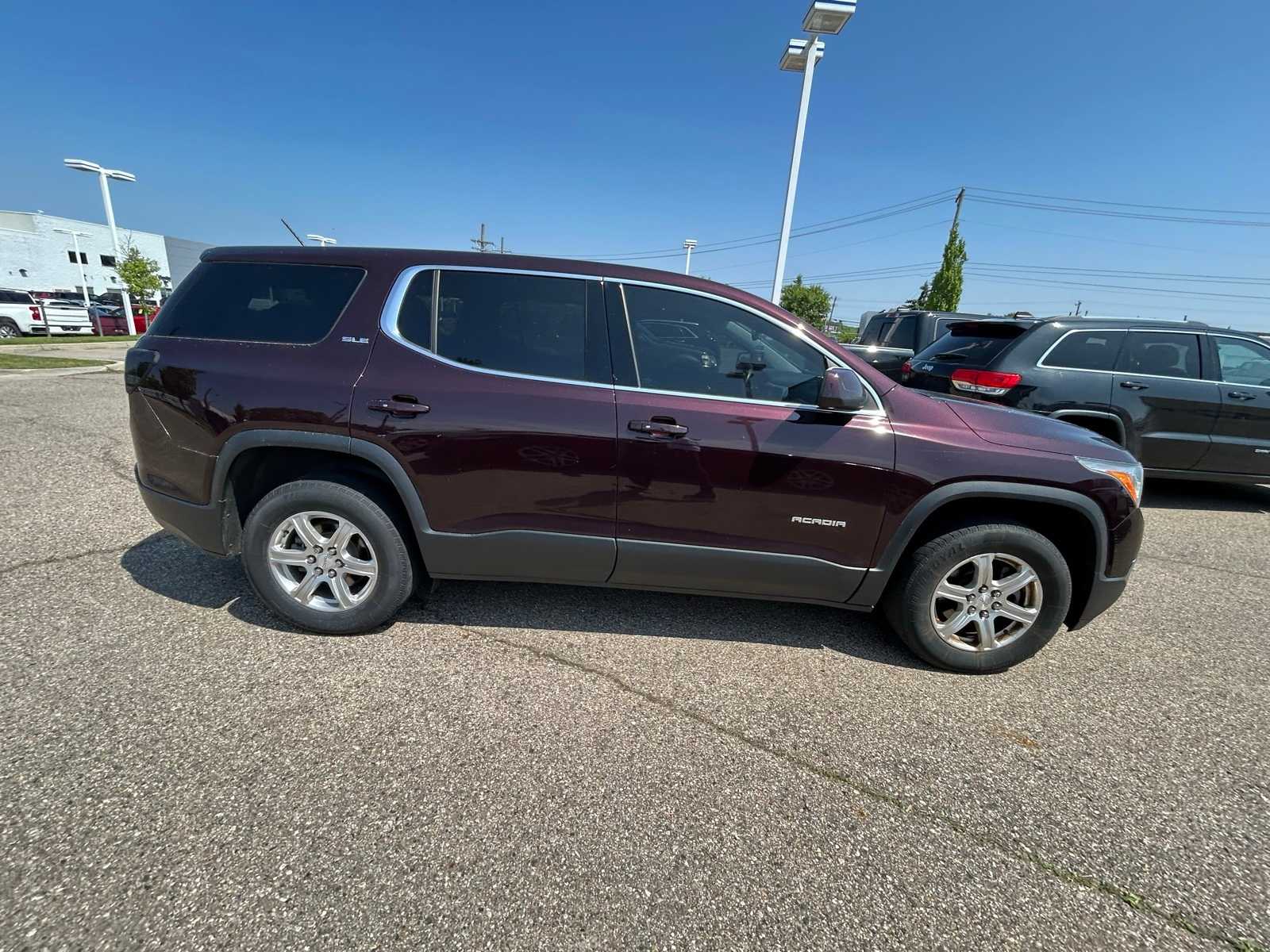 2017 GMC Acadia SLE 12