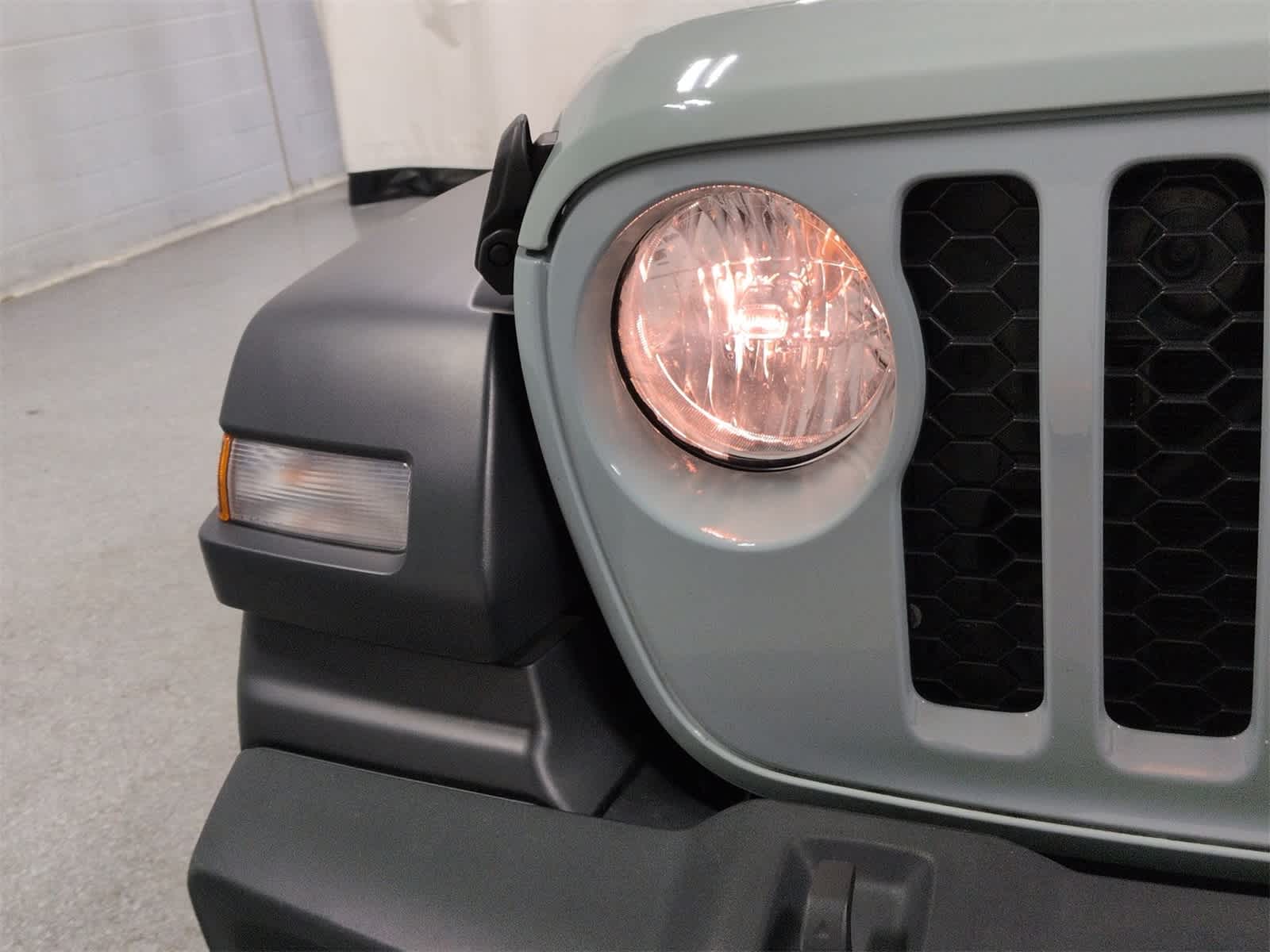 Thumbnail: 2024 Jeep Wrangler - 11