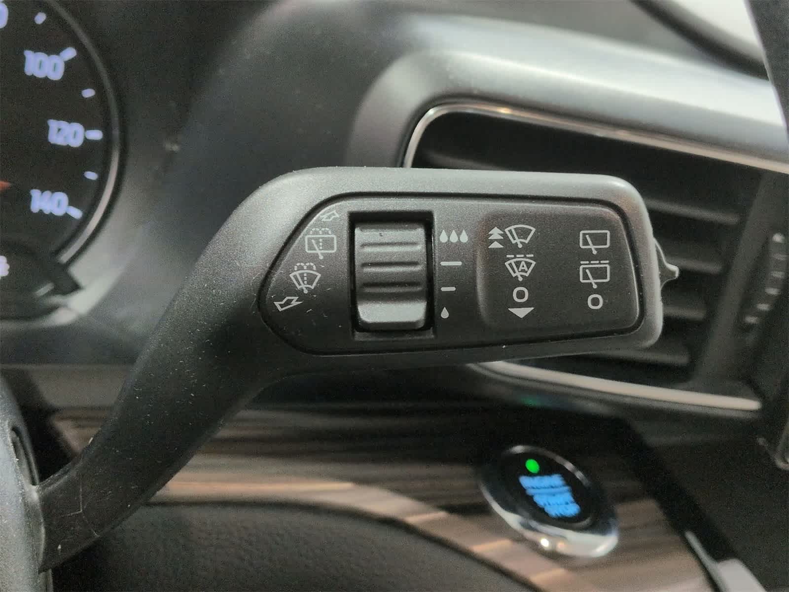 Thumbnail: 2021 Ford Explorer - 25