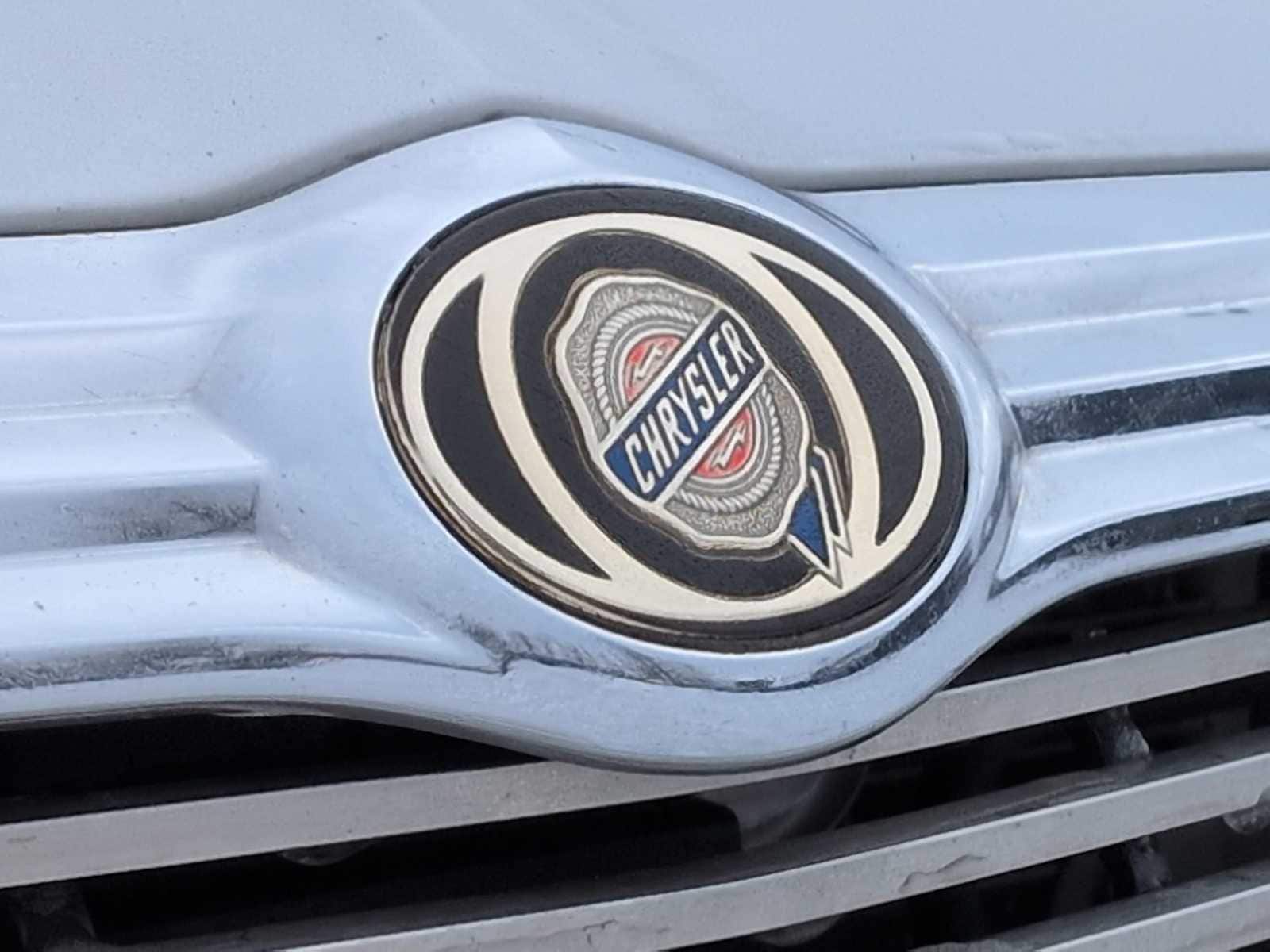 Thumbnail: 2007 Chrysler Crossfire - 12