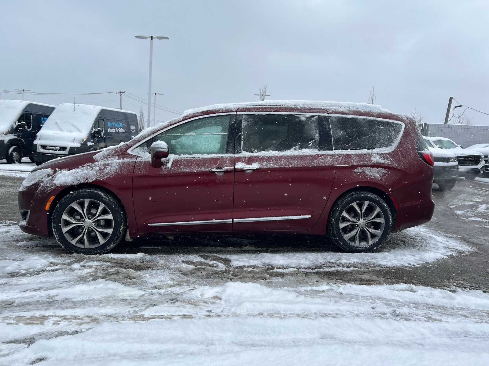 Thumbnail: 2019 Chrysler Pacifica - 31