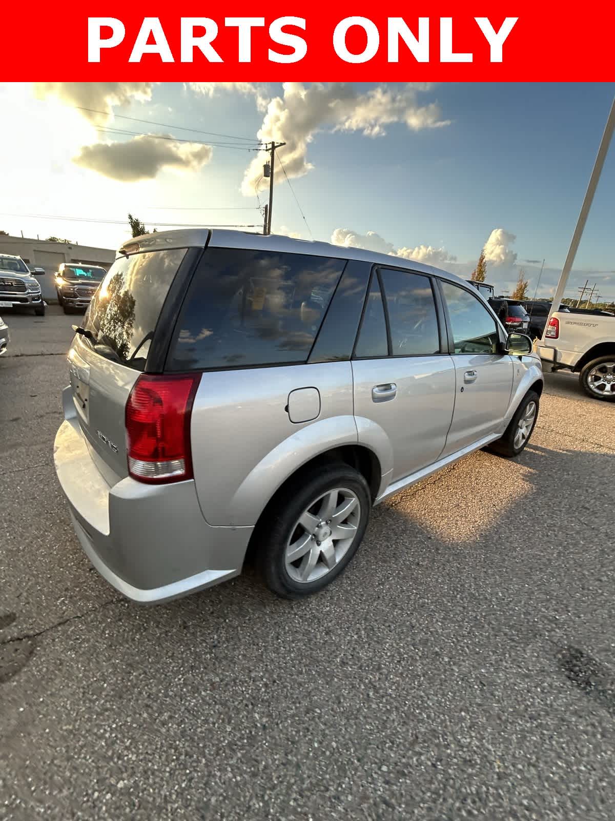 Thumbnail: 2005 Saturn VUE - 16