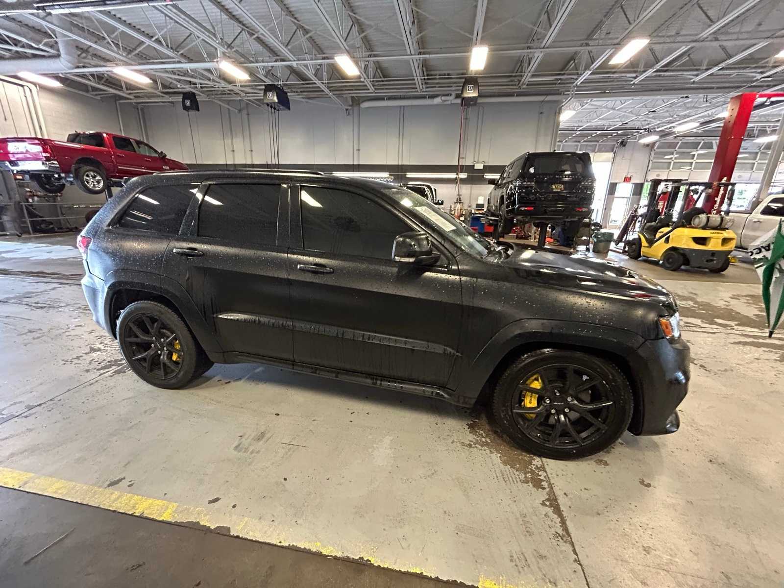 Thumbnail: 2020 Jeep Grand Cherokee - 8