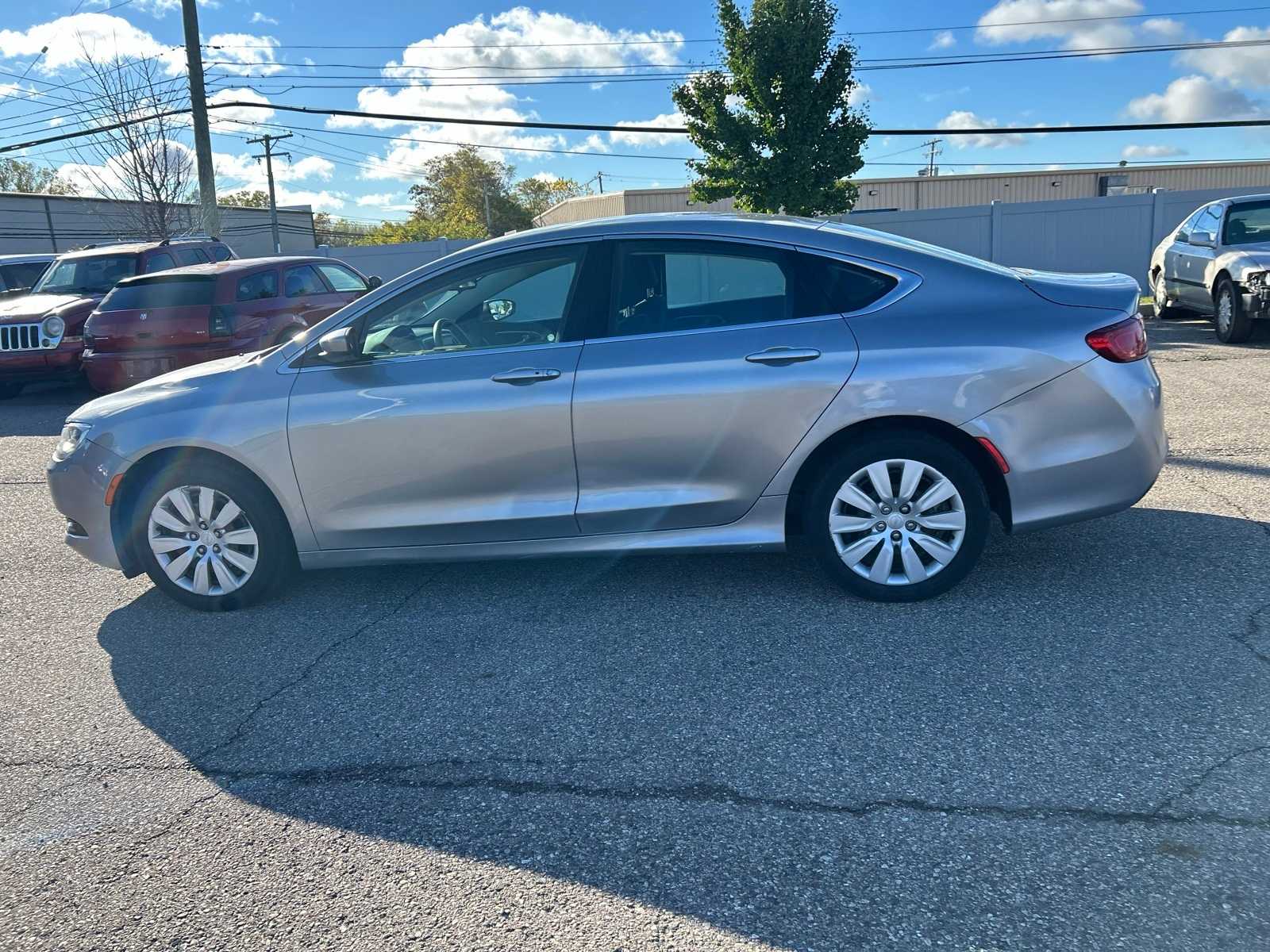 Thumbnail: 2015 Chrysler 200 - 26