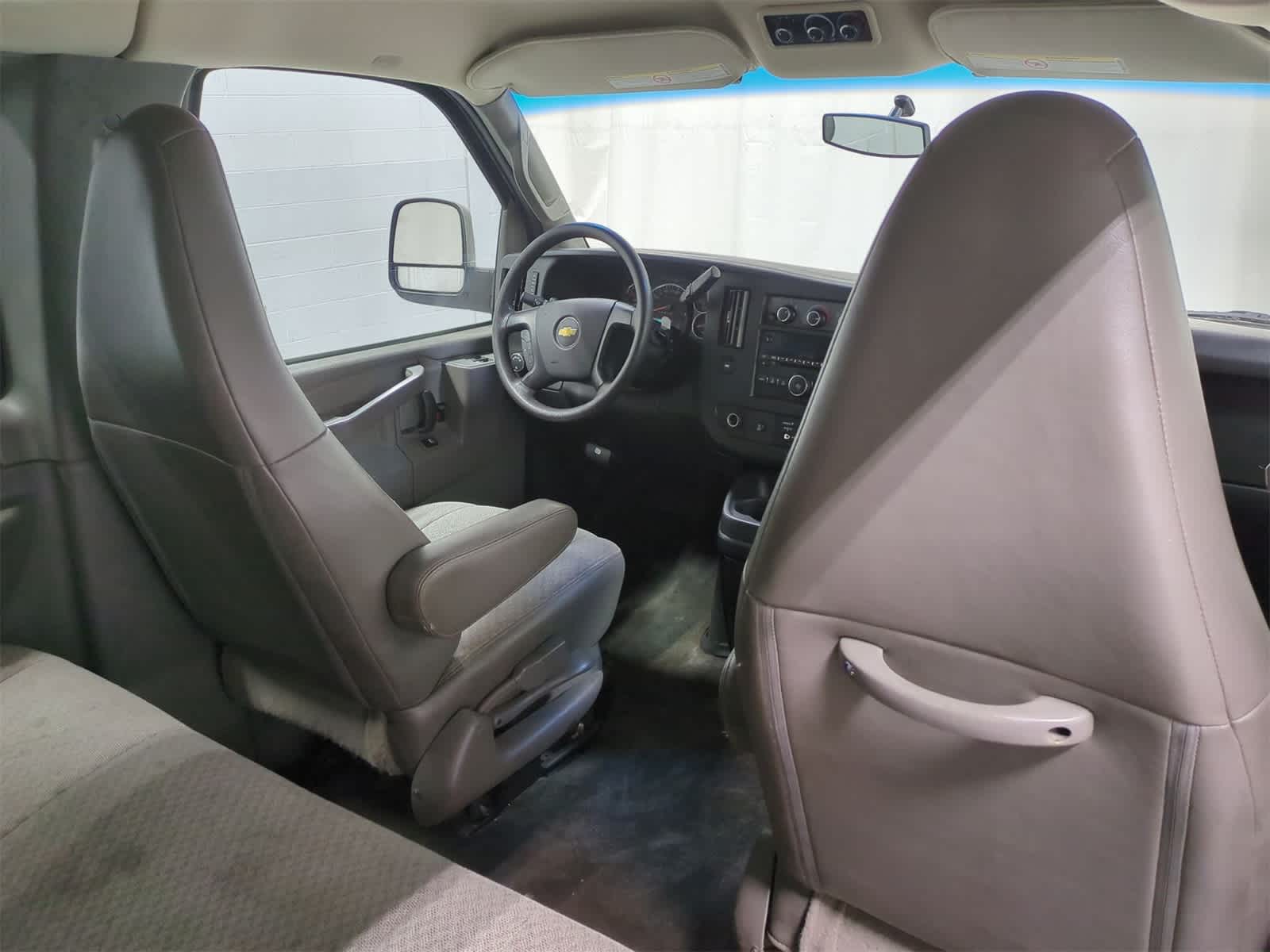 Thumbnail: 2016 Chevrolet Express - 16