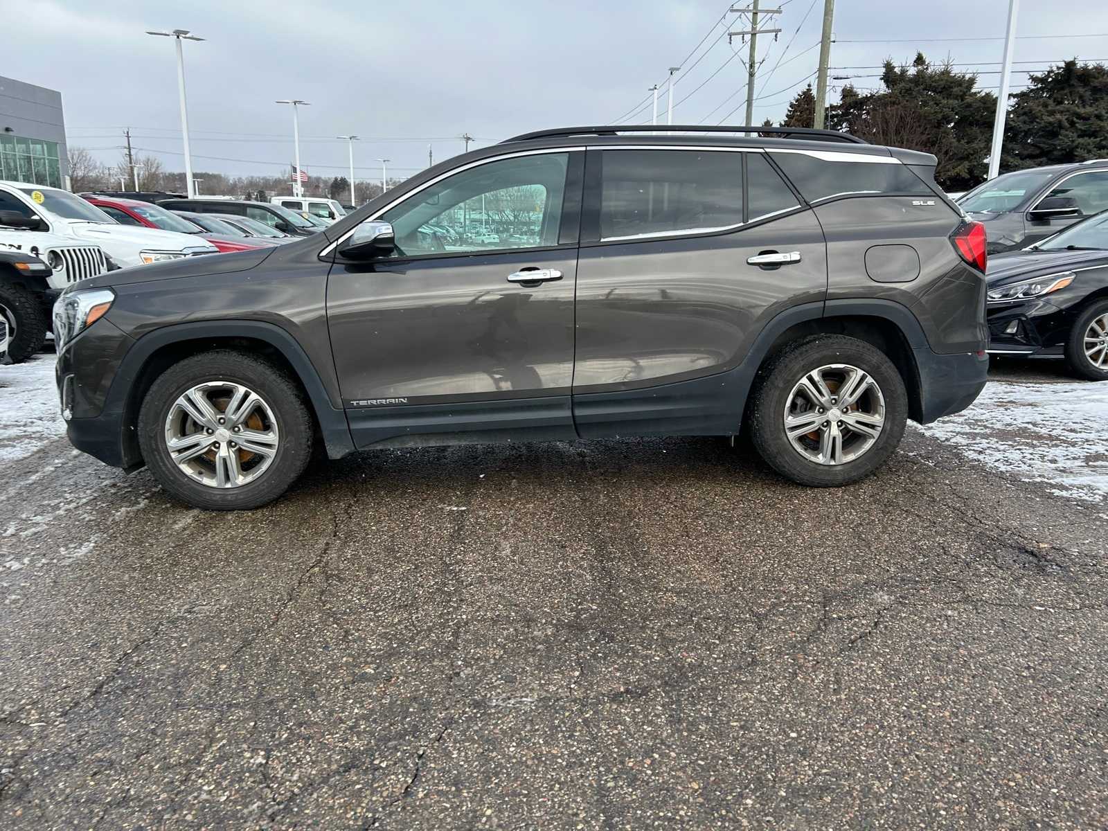 Thumbnail: 2020 GMC Terrain - 28