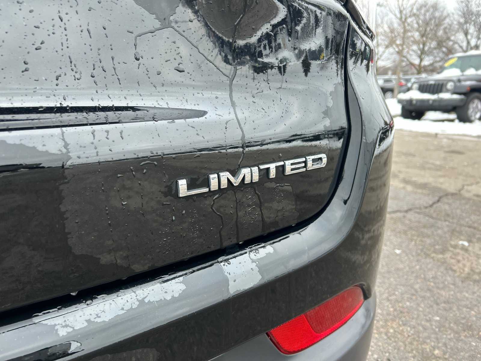 Thumbnail: 2018 Jeep Compass - 23