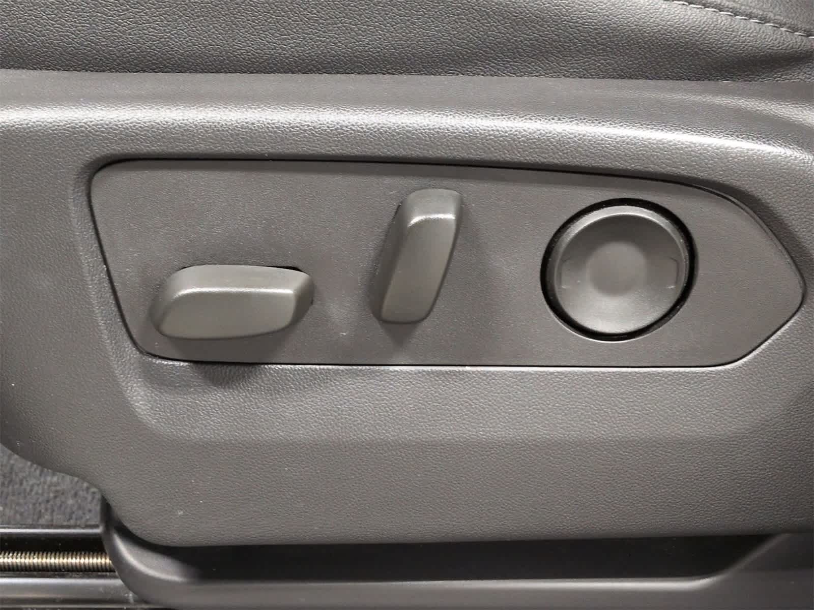 Thumbnail: 2022 Chevrolet Silverado 1500 - 18