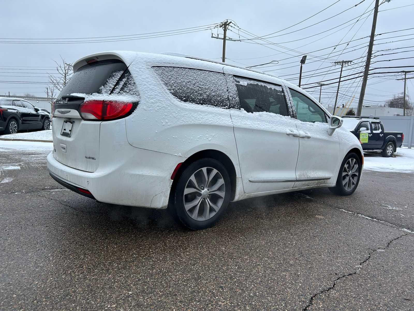 Thumbnail: 2020 Chrysler Pacifica - 16