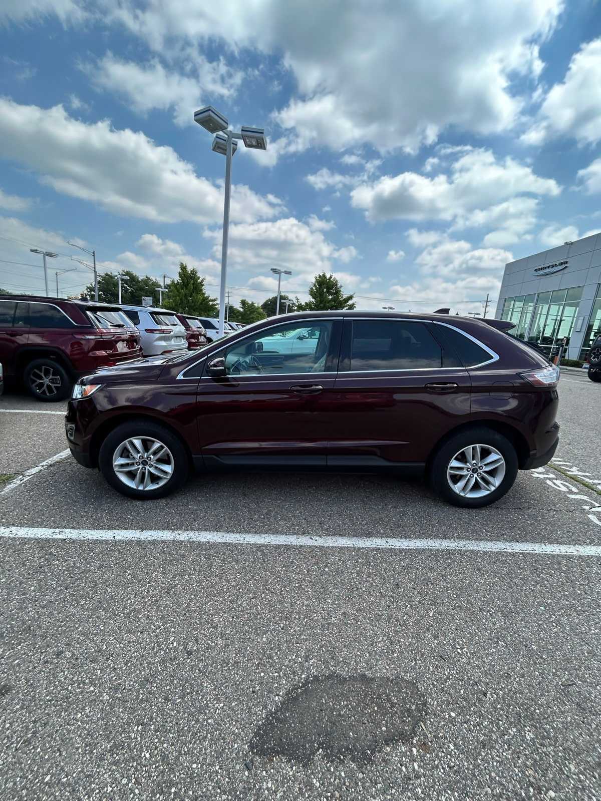 Thumbnail: 2017 Ford Edge - 26
