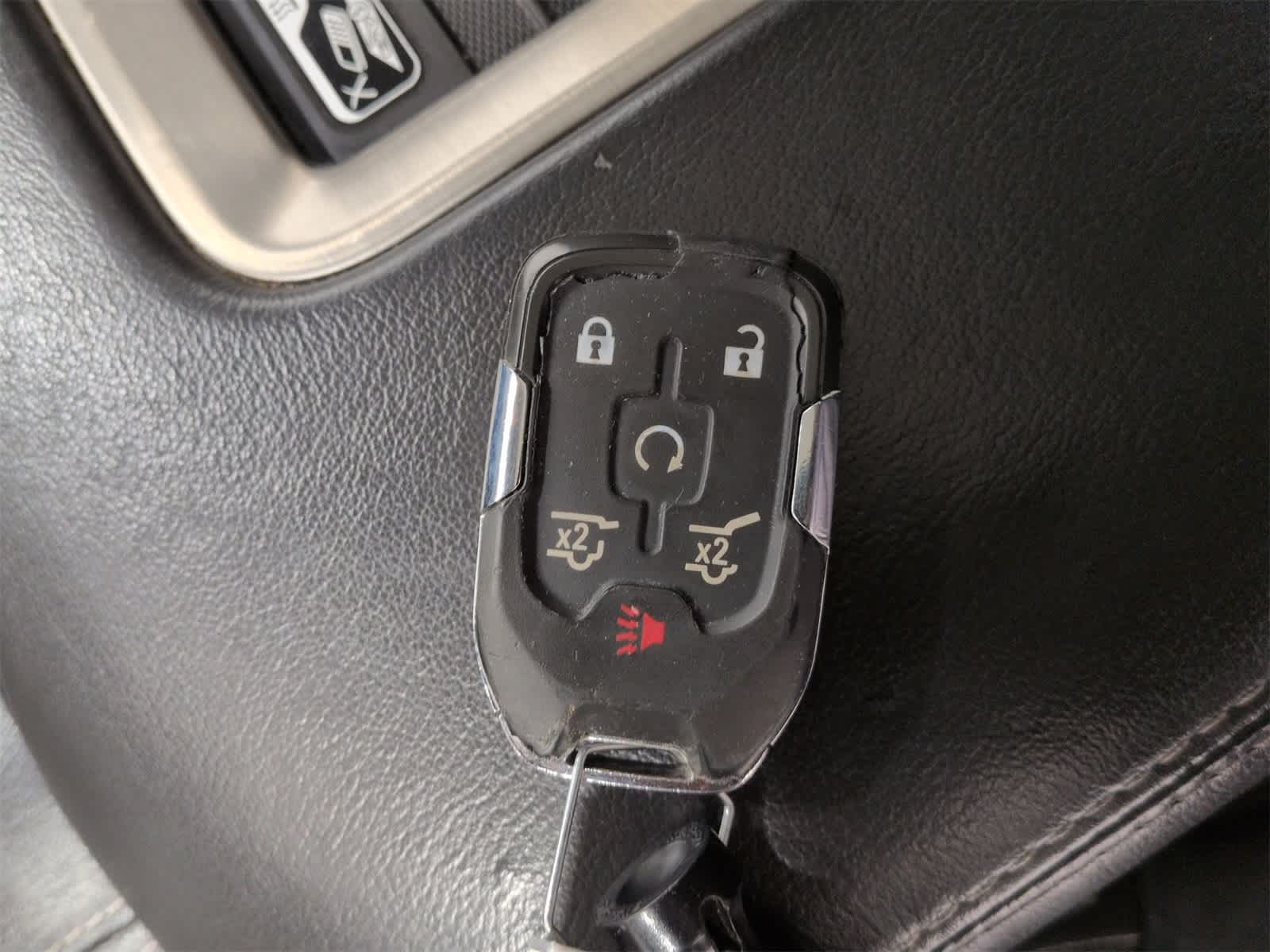 Thumbnail: 2020 GMC Yukon XL - 38