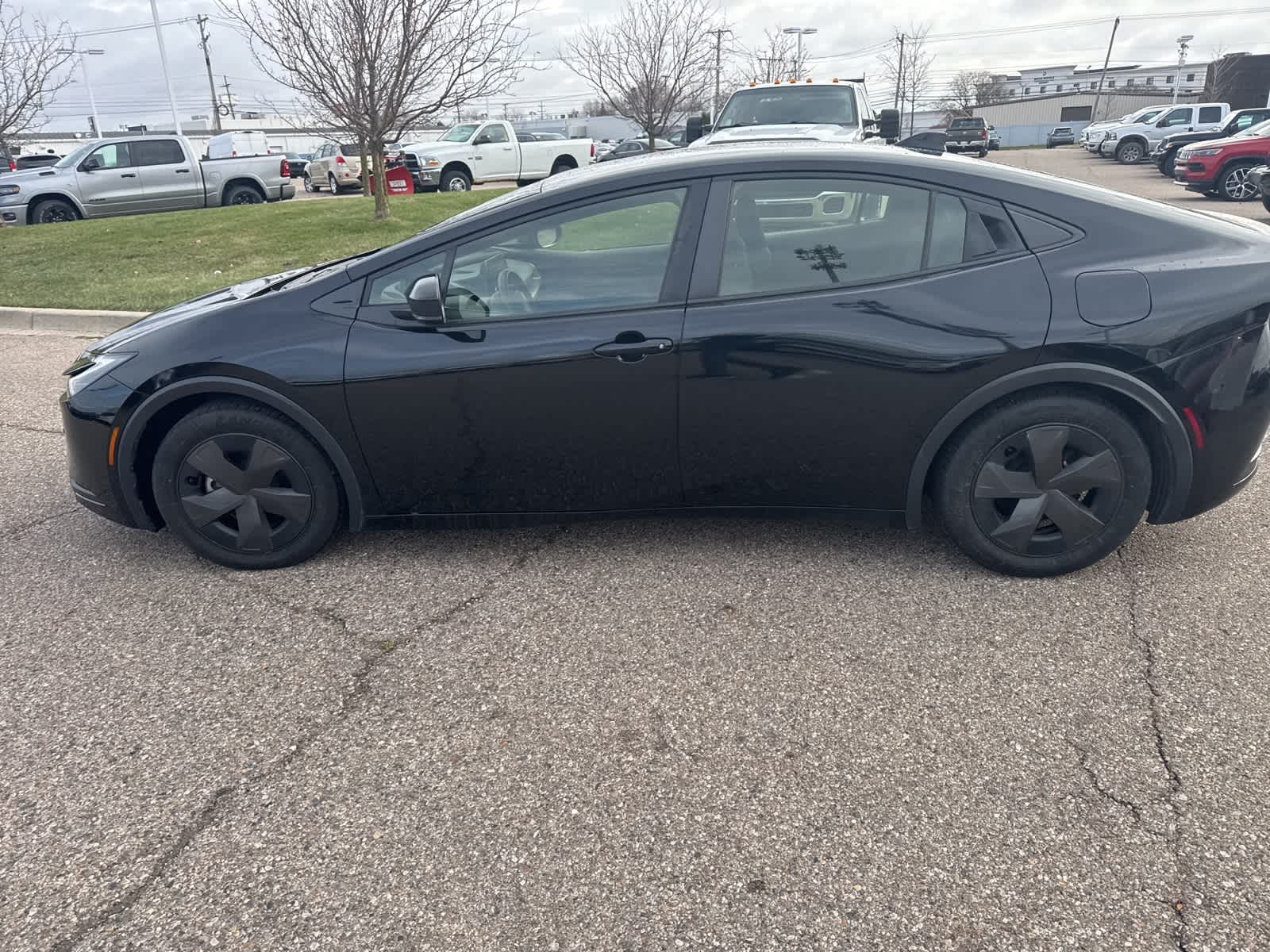 Thumbnail: 2023 Toyota Prius - 22