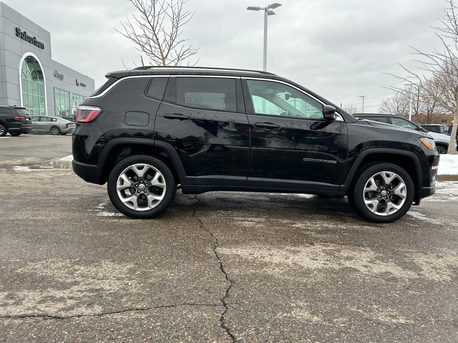 Thumbnail: 2018 Jeep Compass - 9