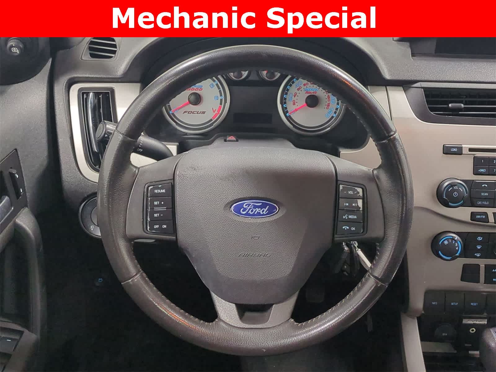 Thumbnail: 2010 Ford Focus - 23