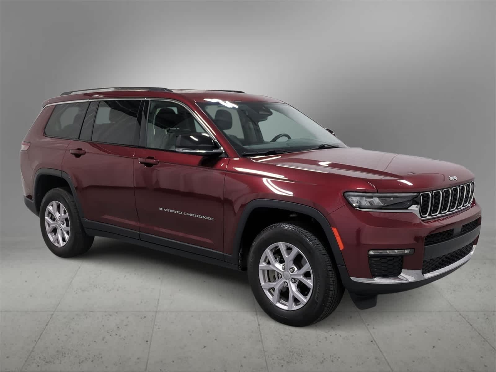 Thumbnail: 2022 Jeep Grand Cherokee L - 2