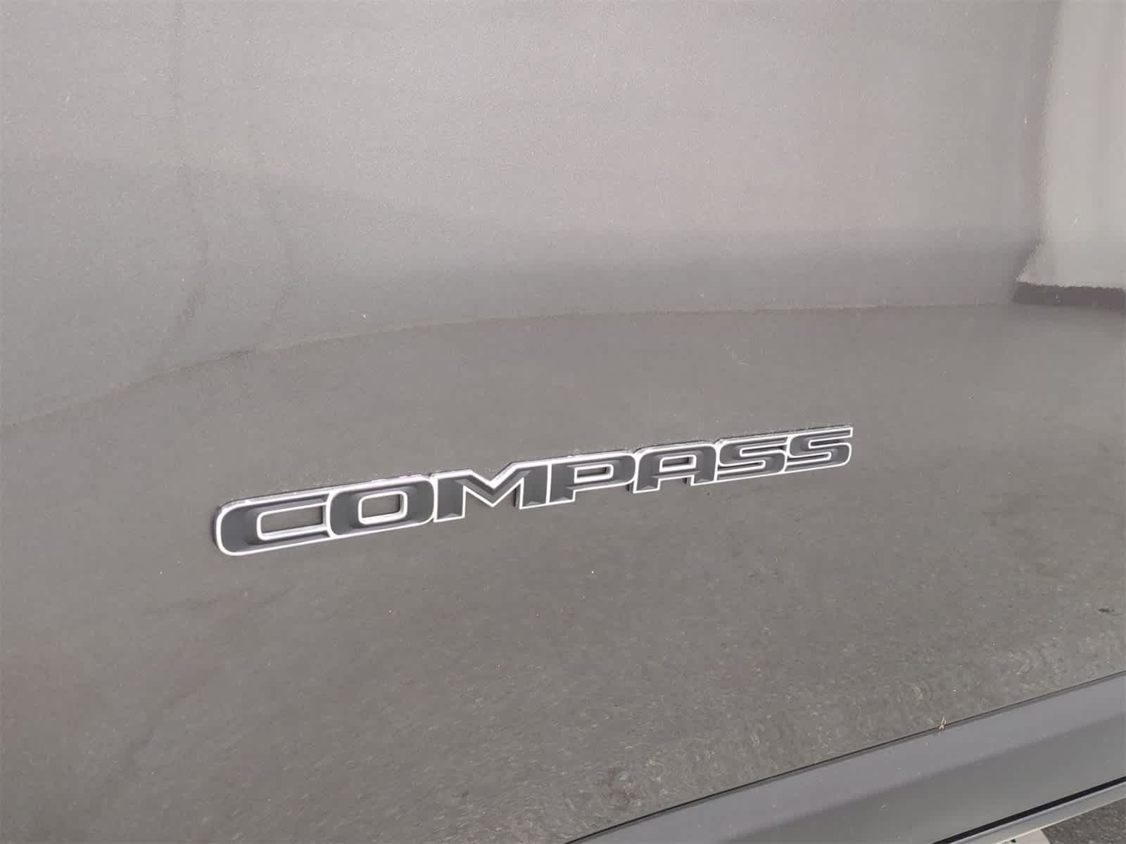 2022 Jeep Compass Limited 13