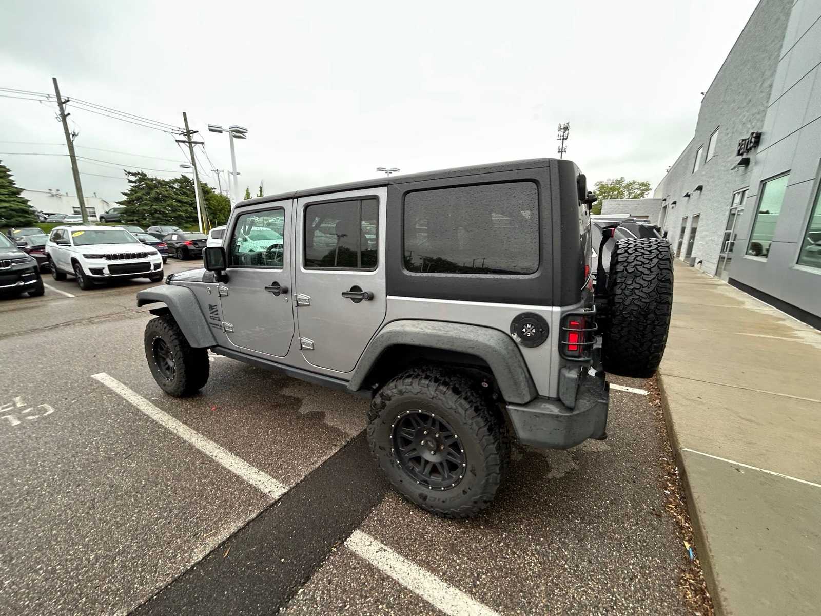 2016 Jeep Wrangler Unlimited Sport 18