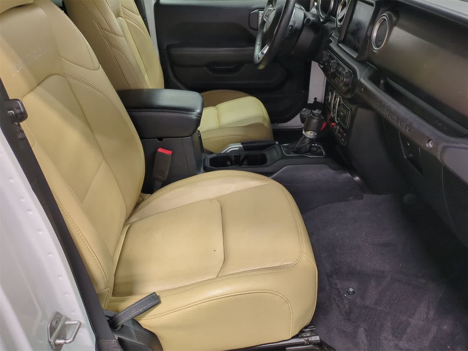 Thumbnail: 2018 Jeep Wrangler - 21