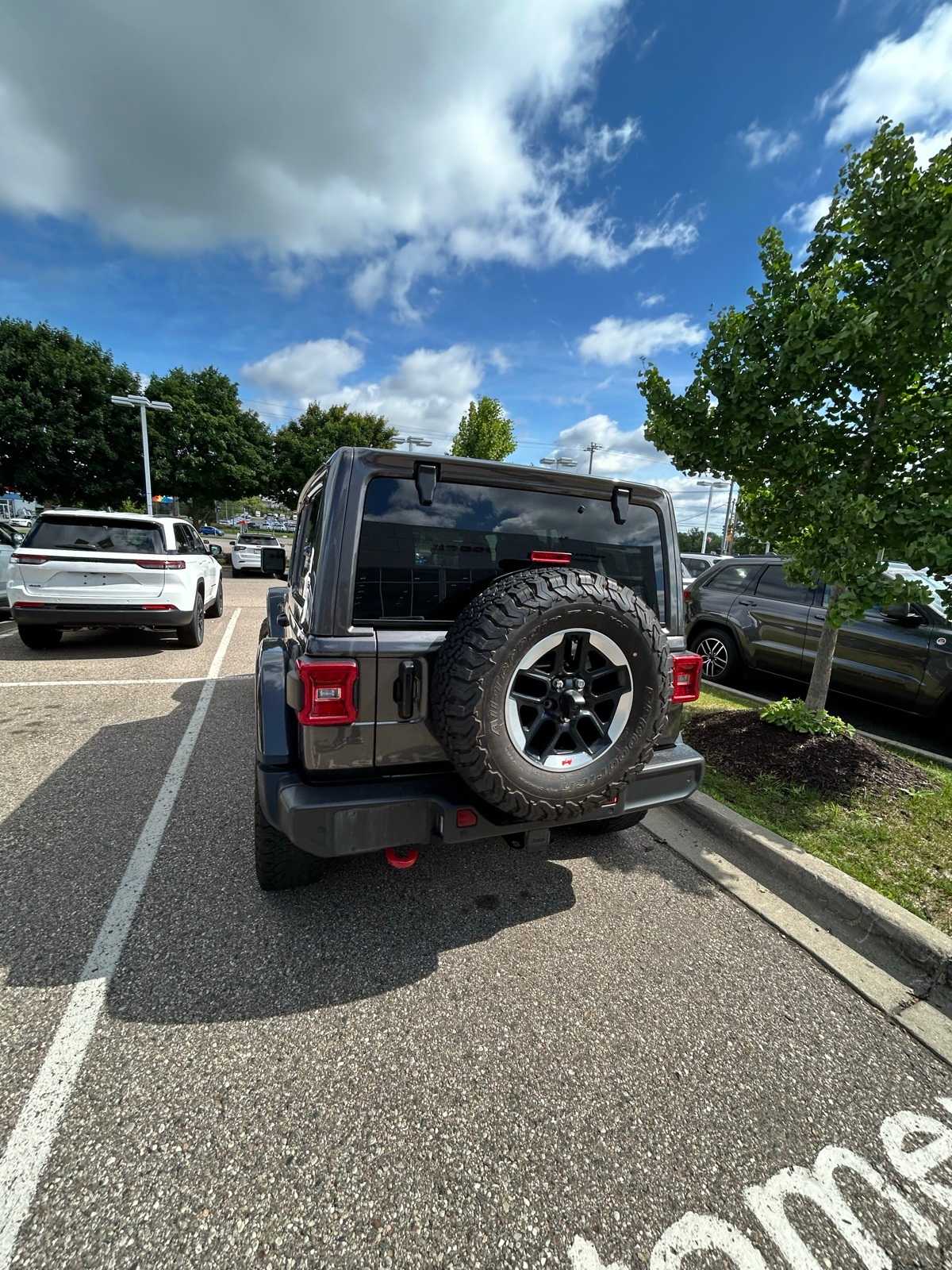Thumbnail: 2021 Jeep Wrangler - 19