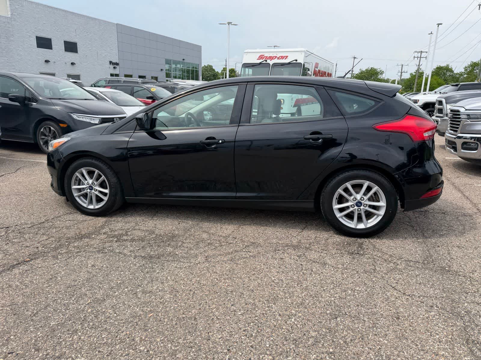 Thumbnail: 2018 Ford Focus - 24