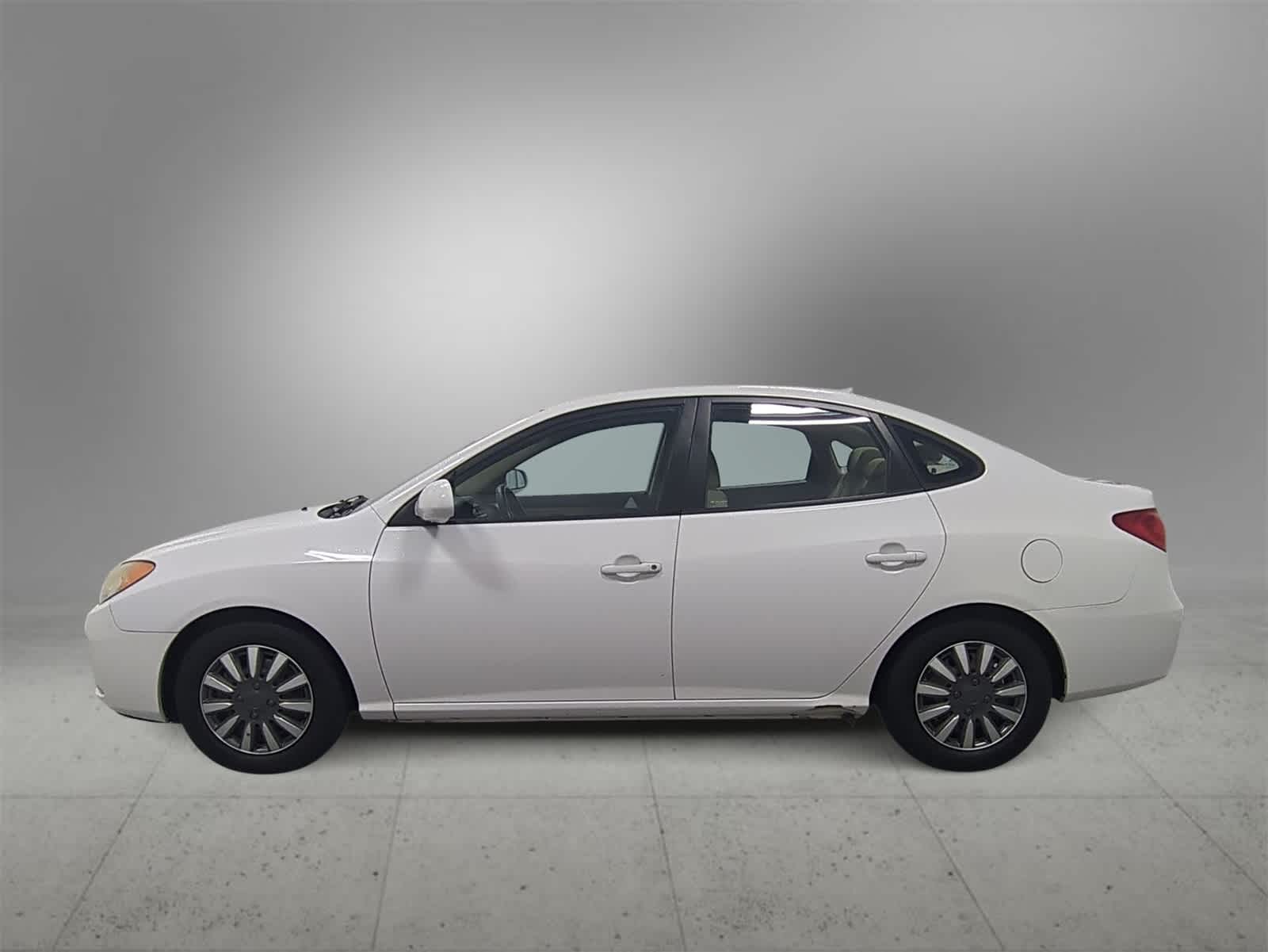 Thumbnail: 2010 Hyundai Elantra - 5