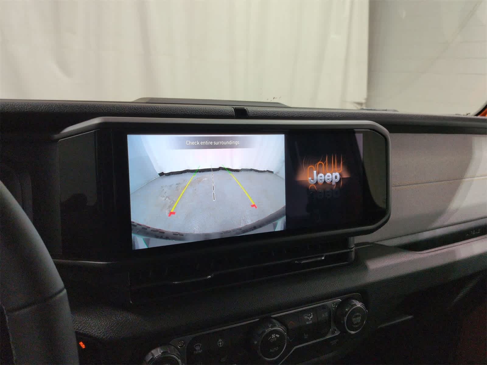 Thumbnail: 2025 Jeep Wrangler - 29