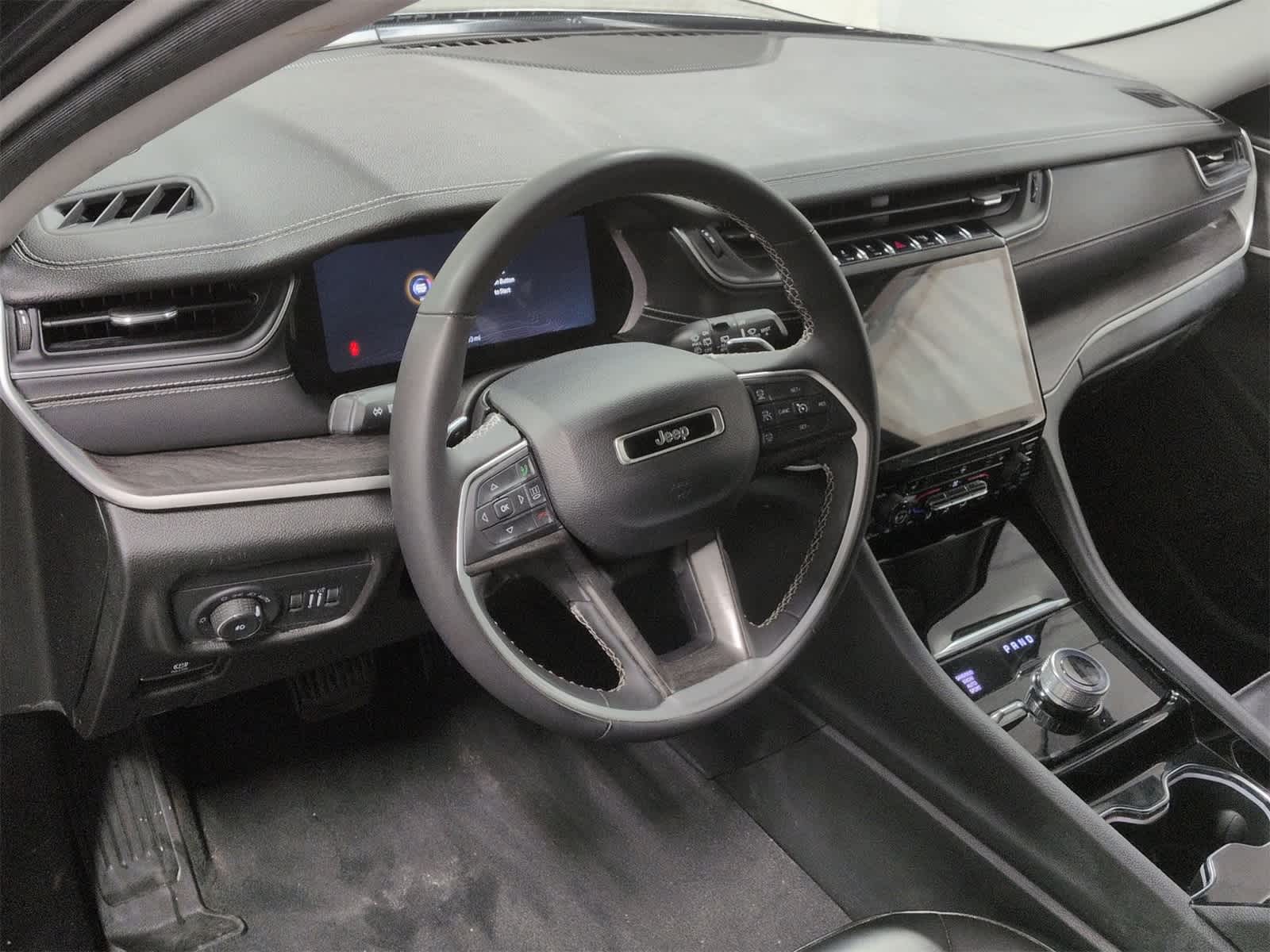 Thumbnail: 2023 Jeep Grand Cherokee - 10