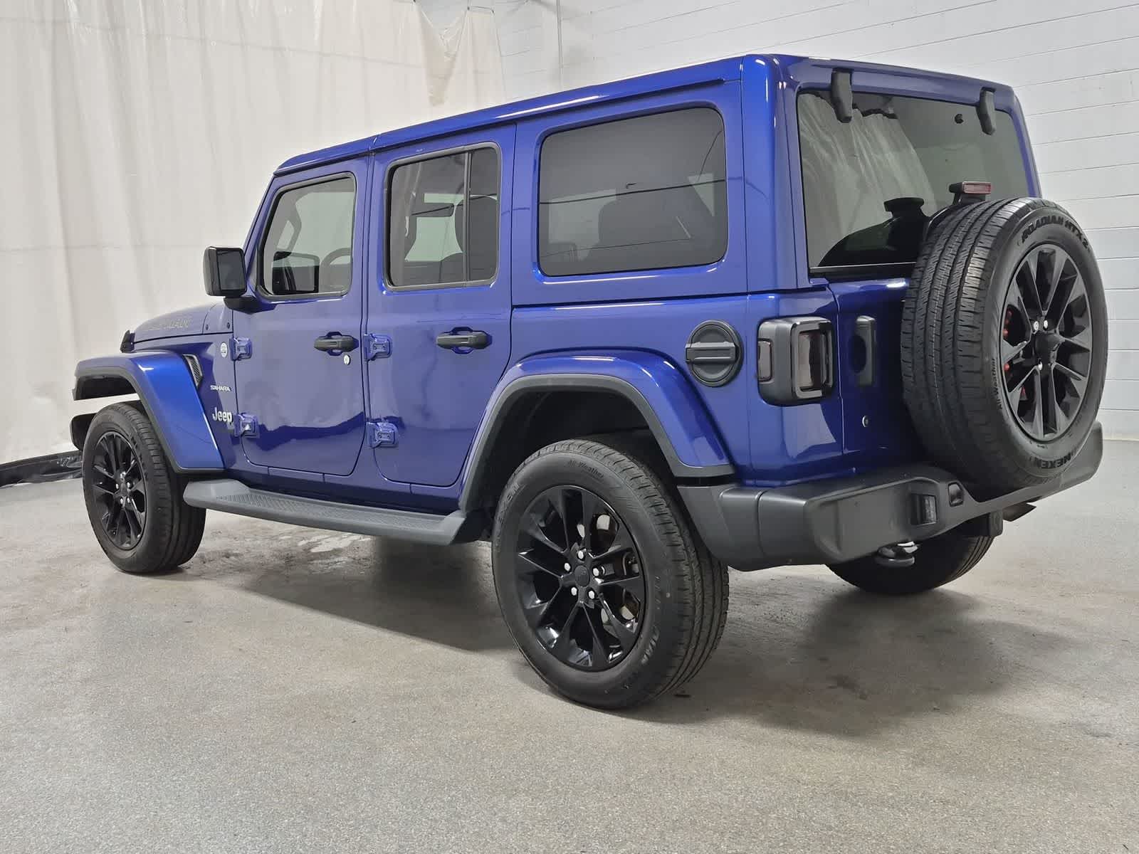 Thumbnail: 2019 Jeep Wrangler - 12