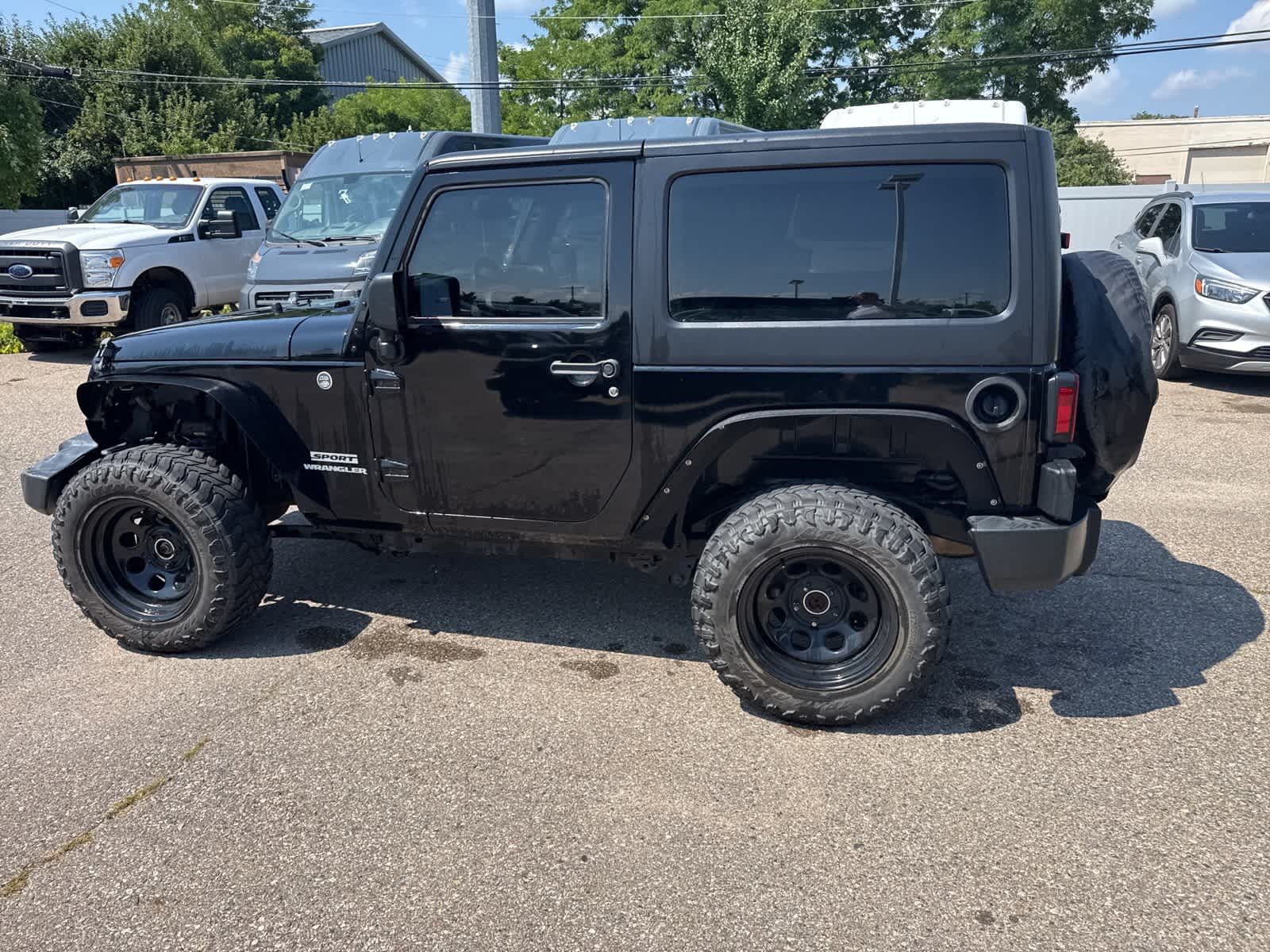 Thumbnail: 2014 Jeep Wrangler - 24