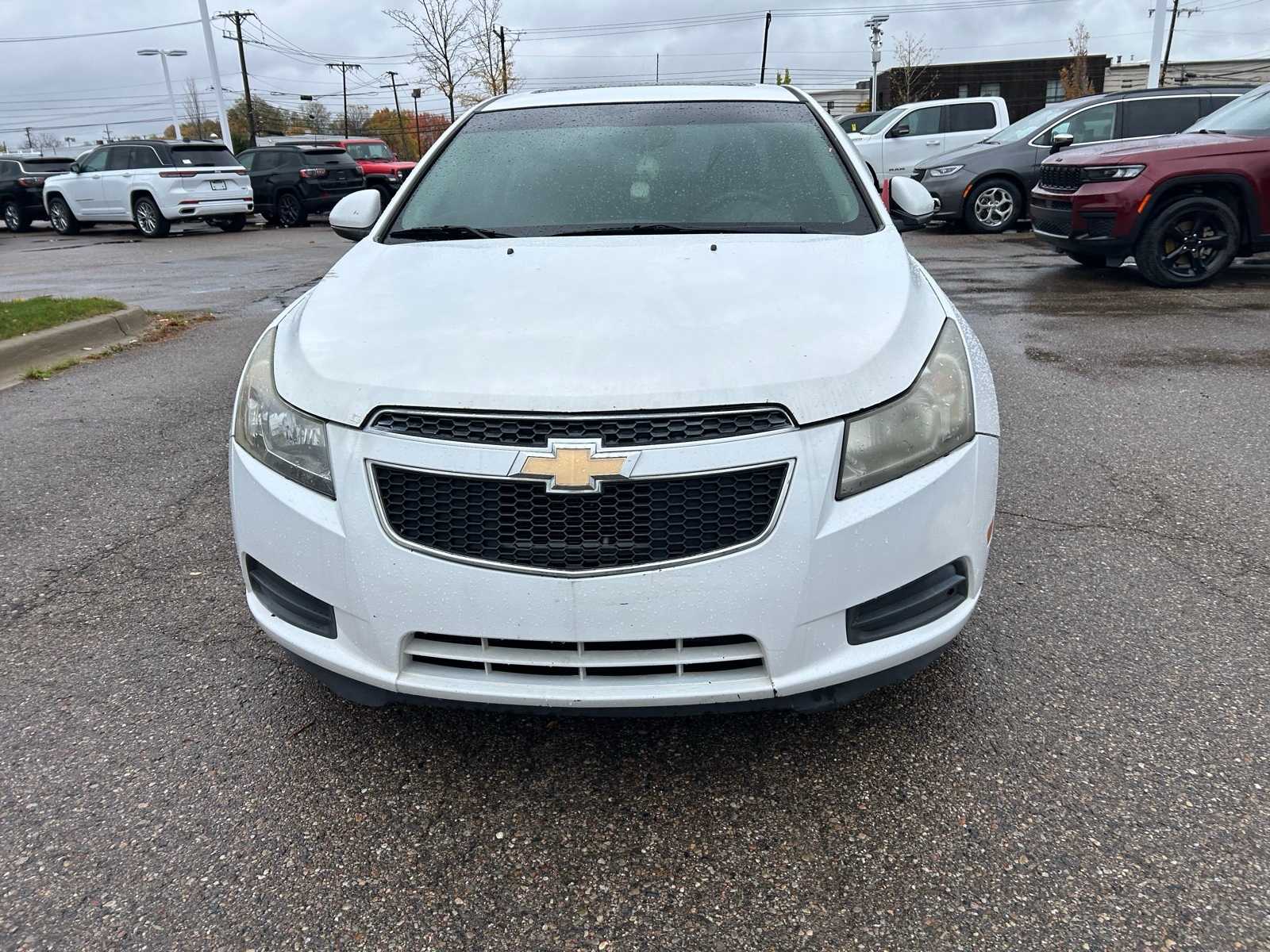 Thumbnail: 2012 Chevrolet Cruze - 4