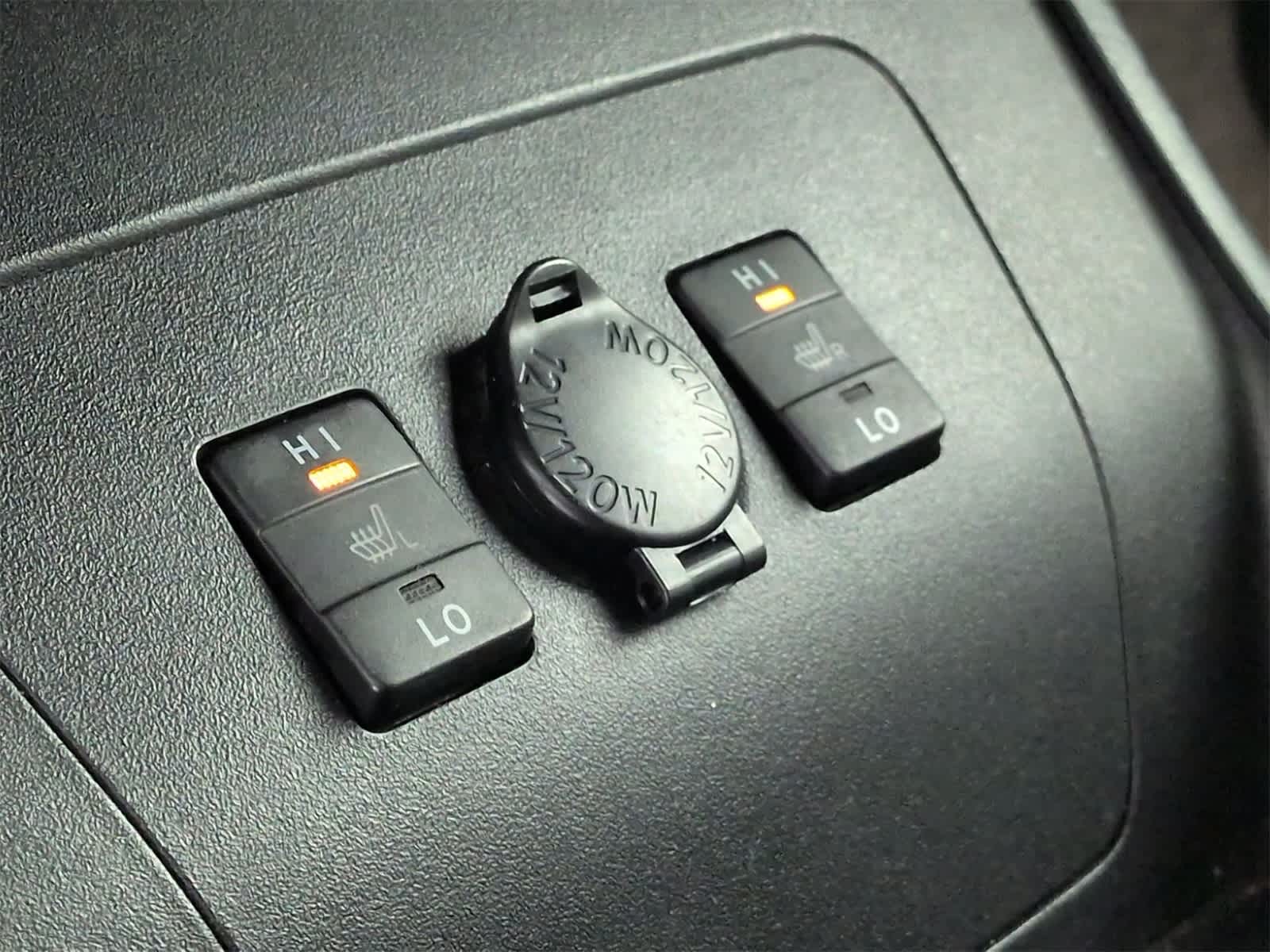 Thumbnail: 2015 Toyota Prius - 30