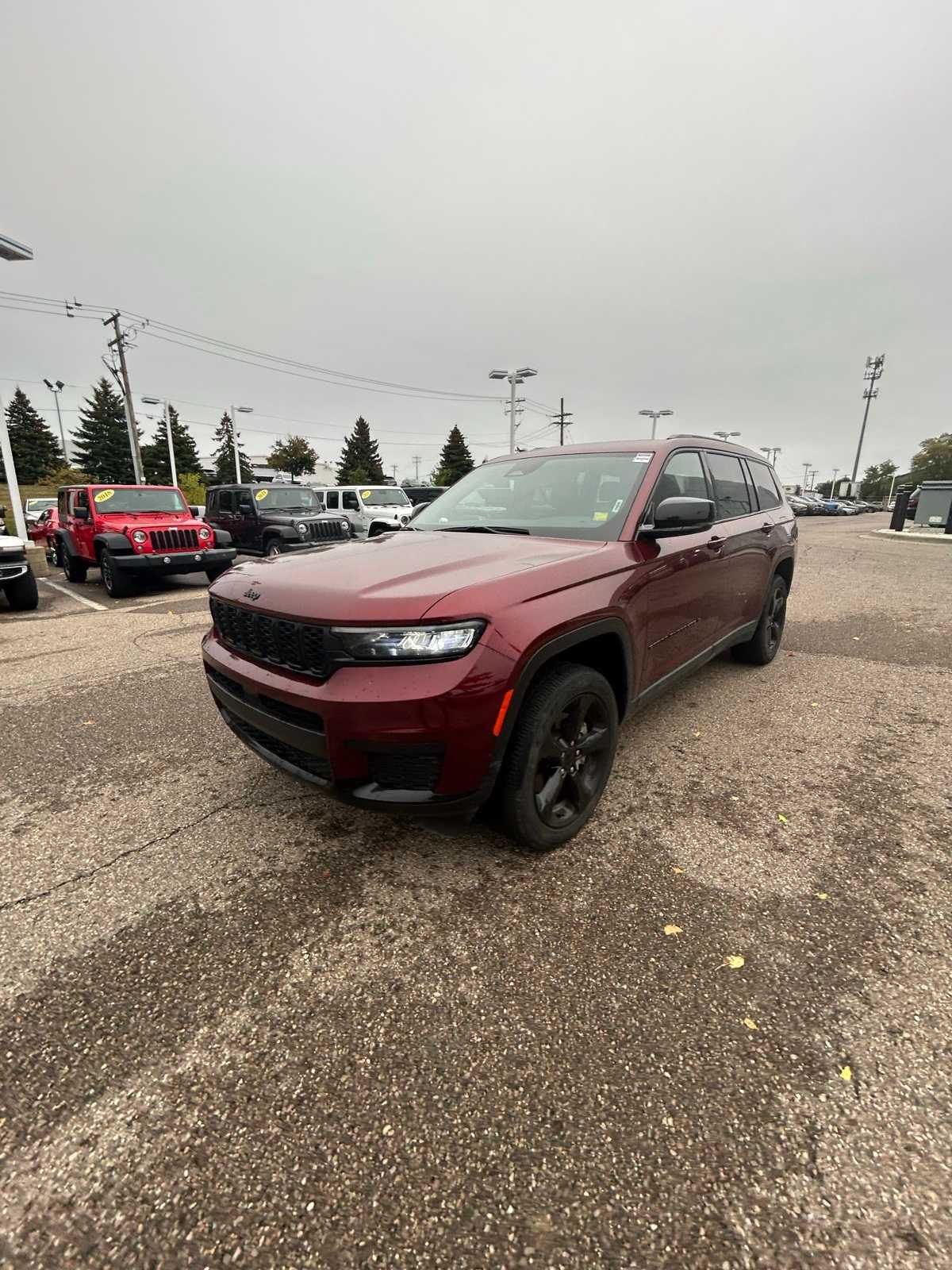Thumbnail: 2023 Jeep Grand Cherokee L - 2