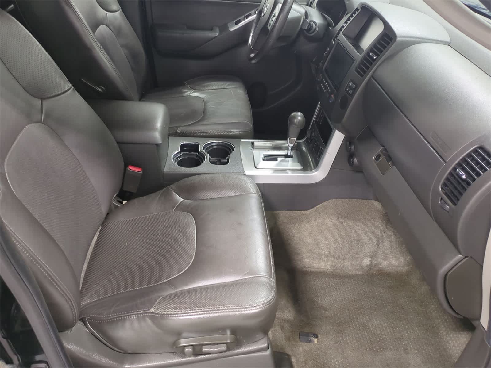 Thumbnail: 2012 Nissan Pathfinder - 22