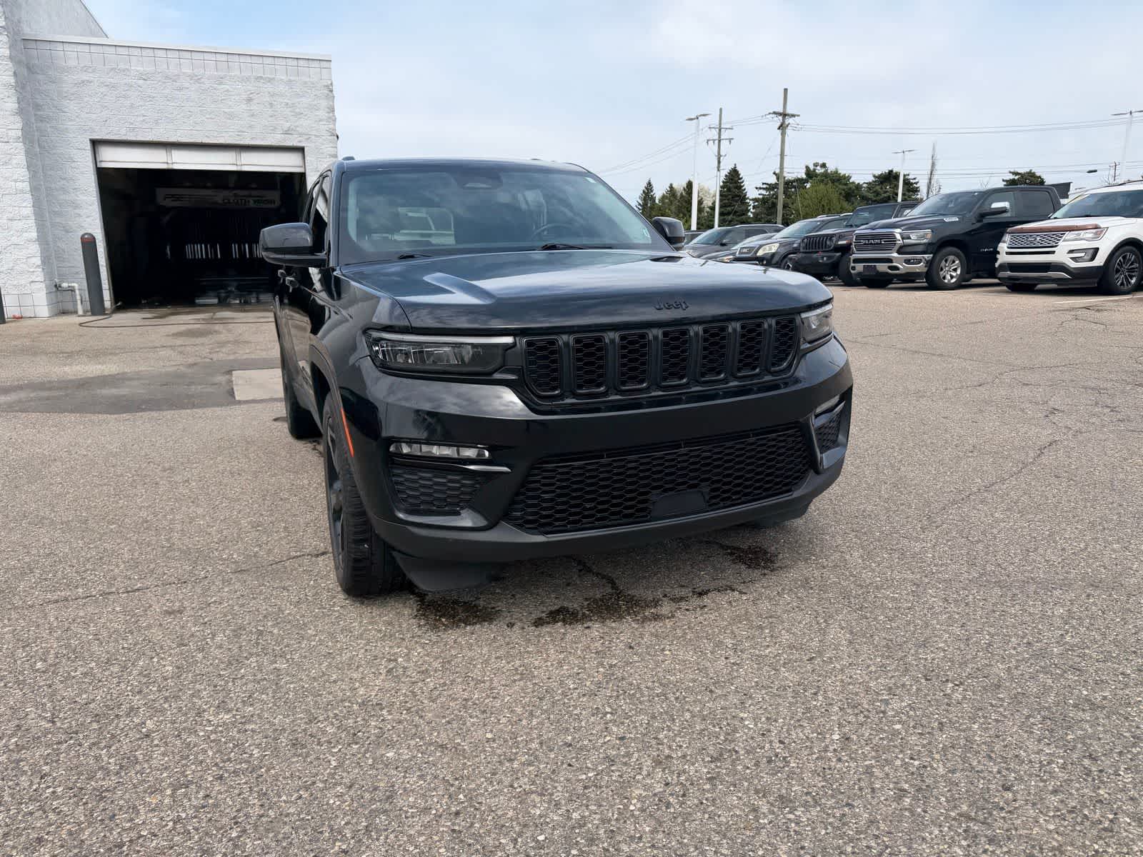 Thumbnail: 2023 Jeep Grand Cherokee - 9