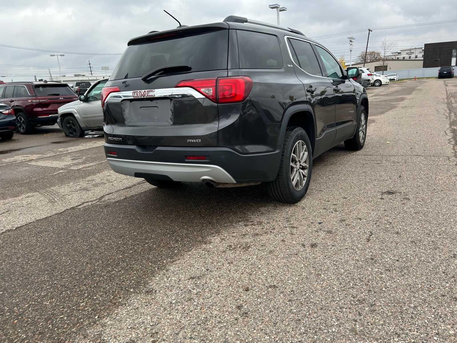 Thumbnail: 2017 GMC Acadia - 19