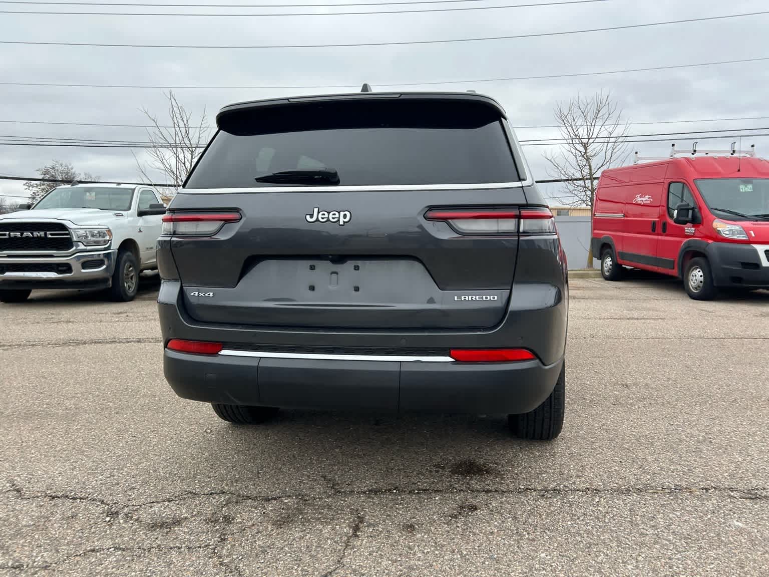 Thumbnail: 2024 Jeep Grand Cherokee L - 24