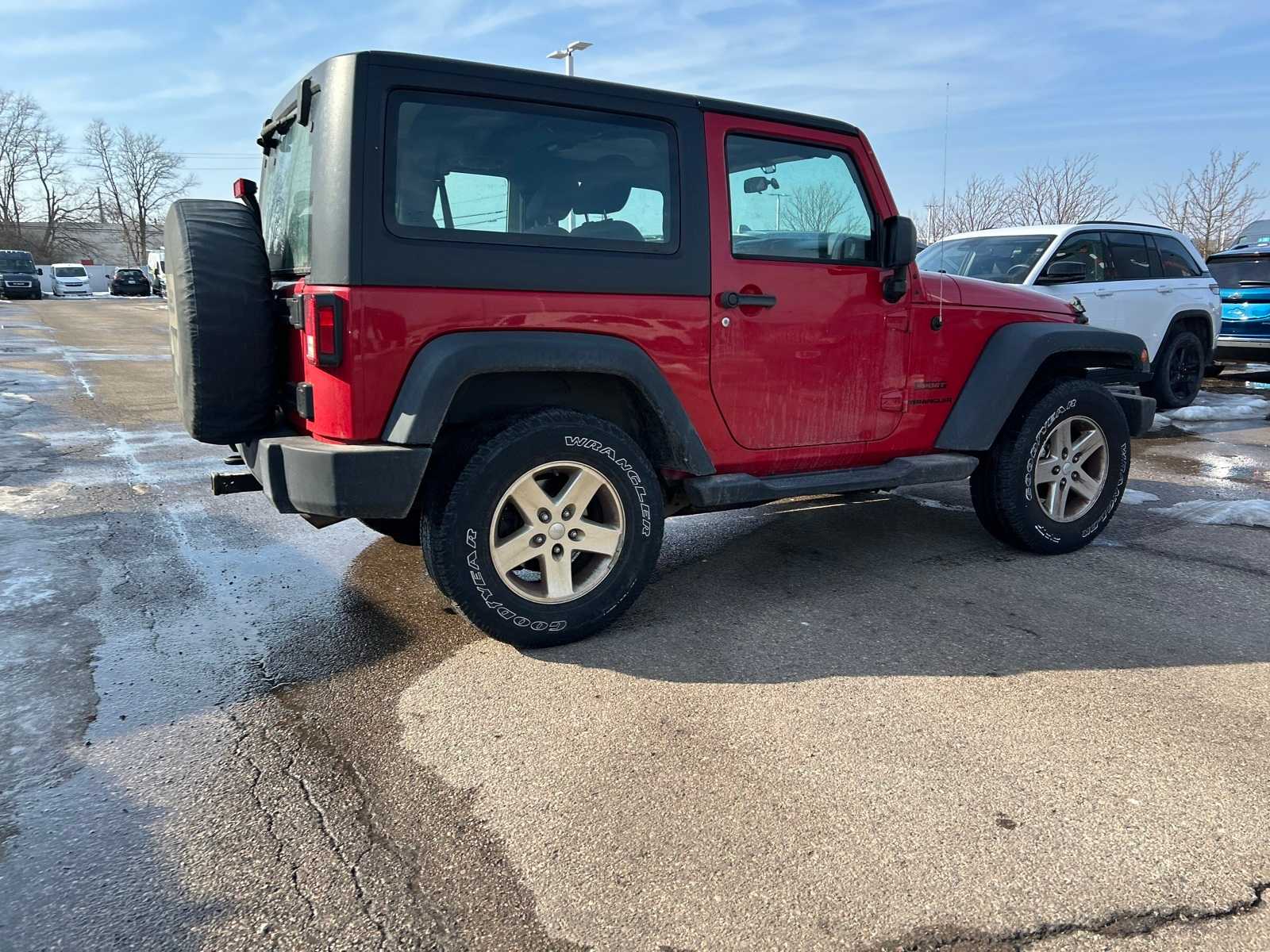 Thumbnail: 2014 Jeep Wrangler - 17