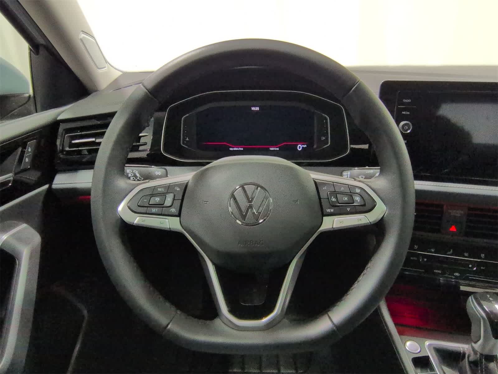 Thumbnail: 2025 Volkswagen Jetta - 24