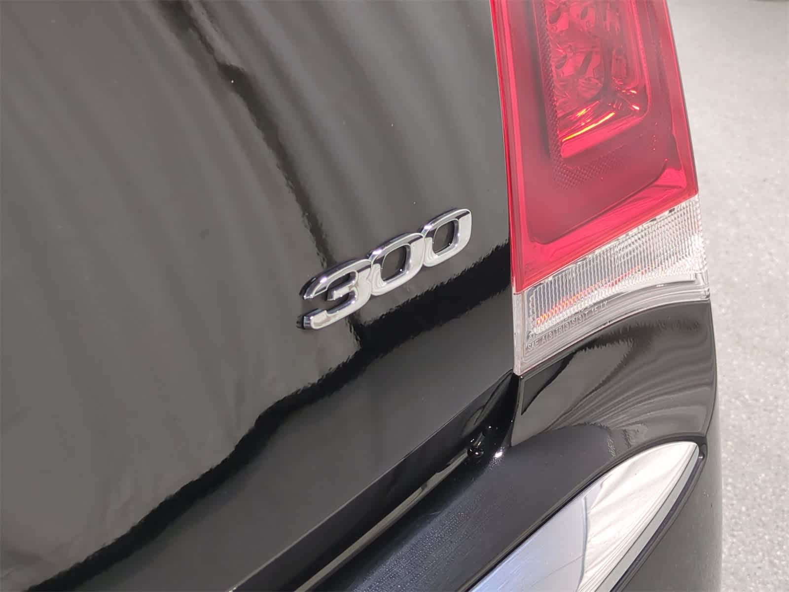 Thumbnail: 2023 Chrysler 300 - 13