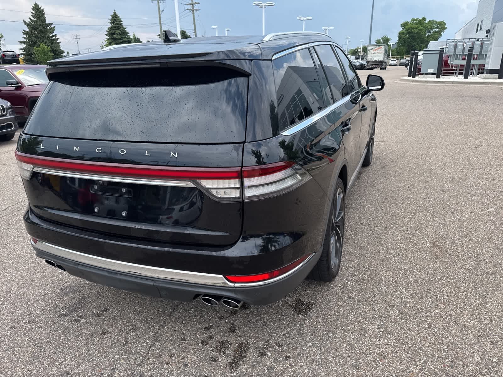 Thumbnail: 2020 Lincoln Aviator - 16