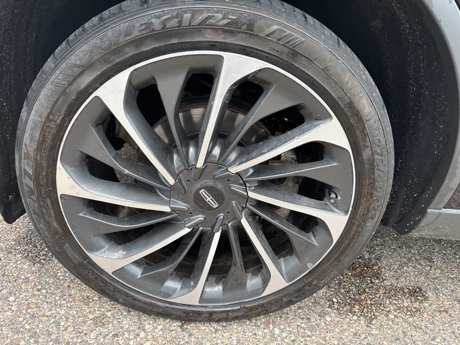 Thumbnail: 2020 Lincoln Aviator - 25